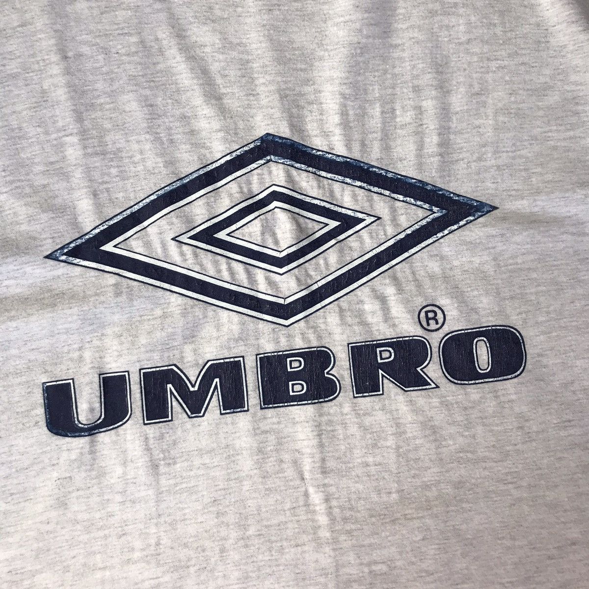 Umbro Vintage Umbro costume Center Logo T Shirt Shorts Size L Size US L / EU 52-54 / 3 - 5 Thumbnail