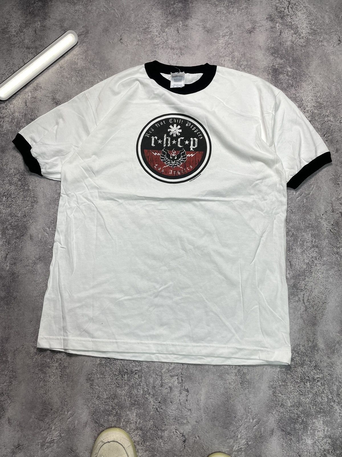 Band Tees RHCP Y2K '04 Tour DS Band Tee Graphic XL Rare Size US XL / EU 56 / 4 - 7 Thumbnail