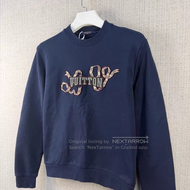 Louis Vuitton Louis Vuitton SS25 Ribbon Patch Embroidered logo Crew Neck Size US M / EU 48-50 / 2 - 2 Thumbnail