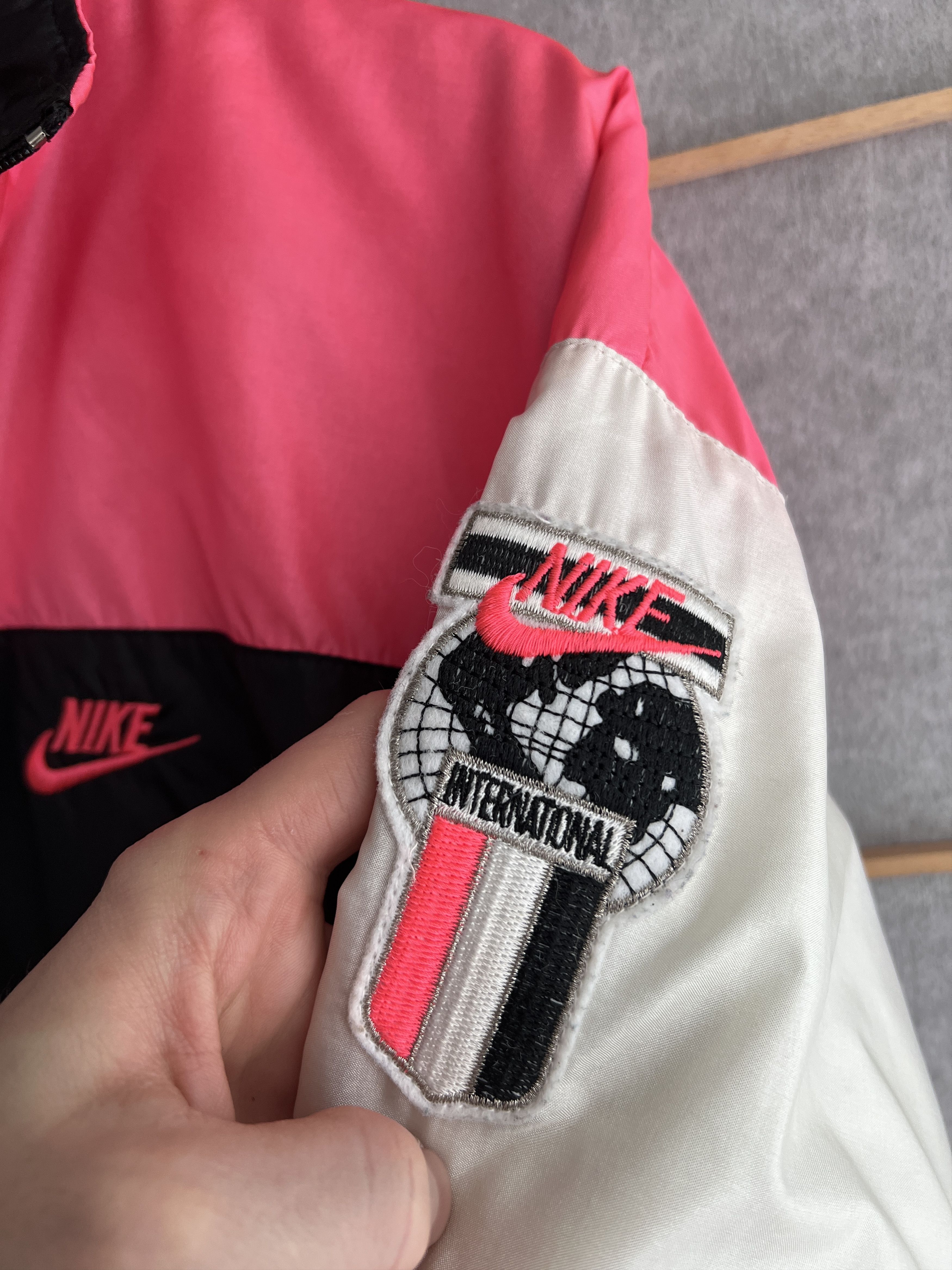Nike Rare! Nike International 1980s nylon track top retro jacket Size US M / EU 48-50 / 2 - 15 Thumbnail
