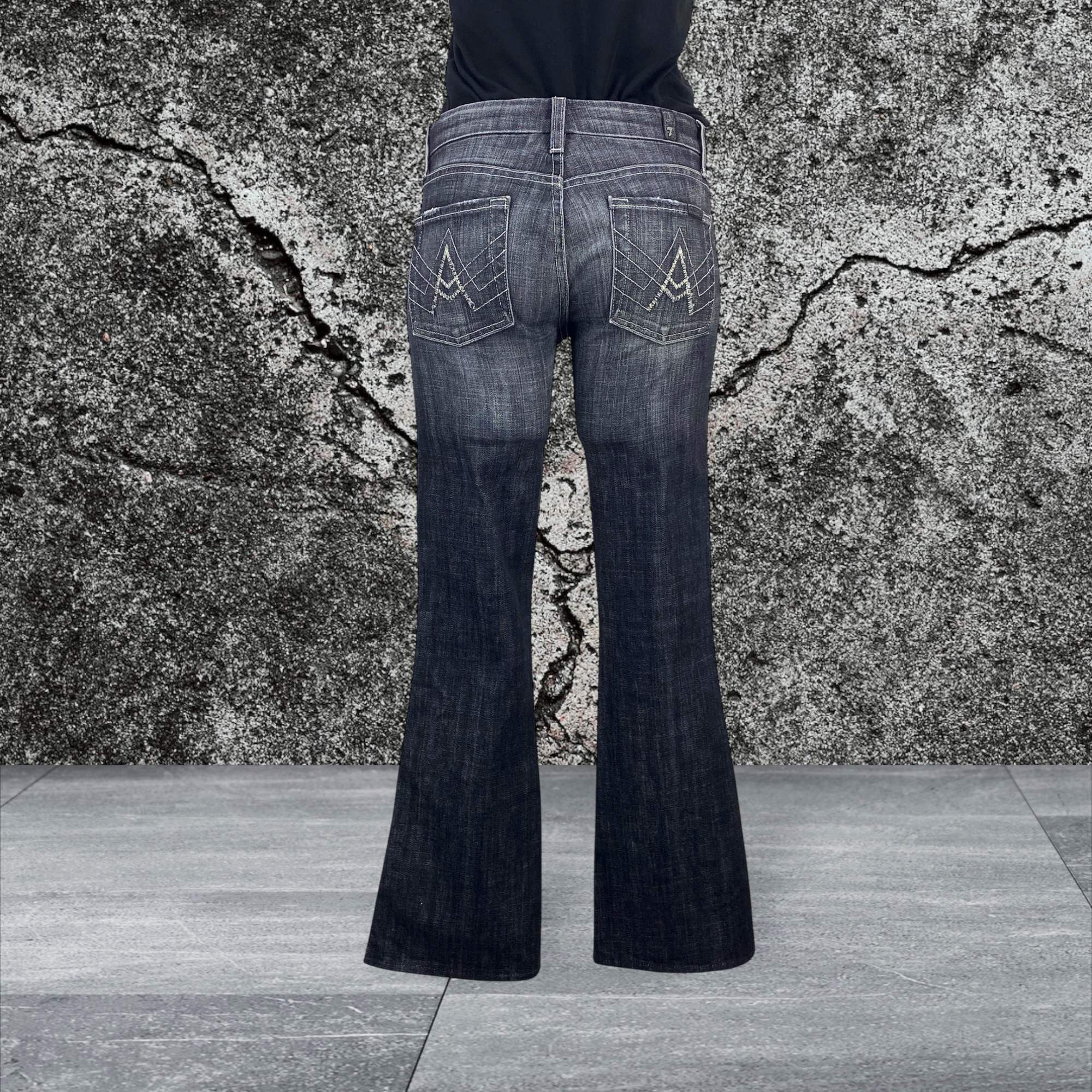 7 For All Mankind × Japanese Brand 7 for all mankind Flare Jeans Size 25" / US 0 / IT 36 - 1 Thumbnail