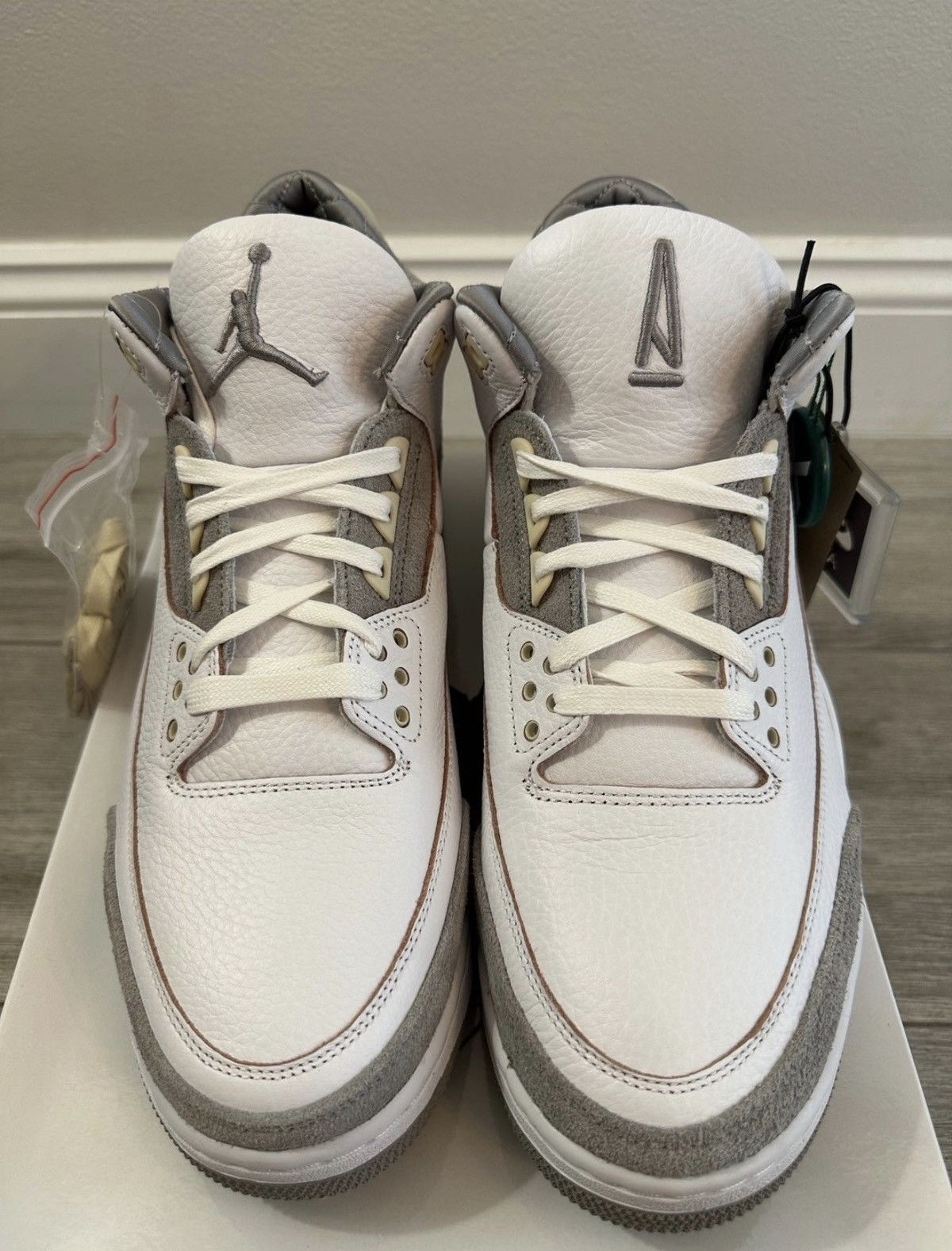 A Ma Maniere × Jordan Brand A Ma Maniere Air Jordan 3 White Grey Violet Ore W 13.5 M 12 Size US 12 / EU 45 - 5 Thumbnail