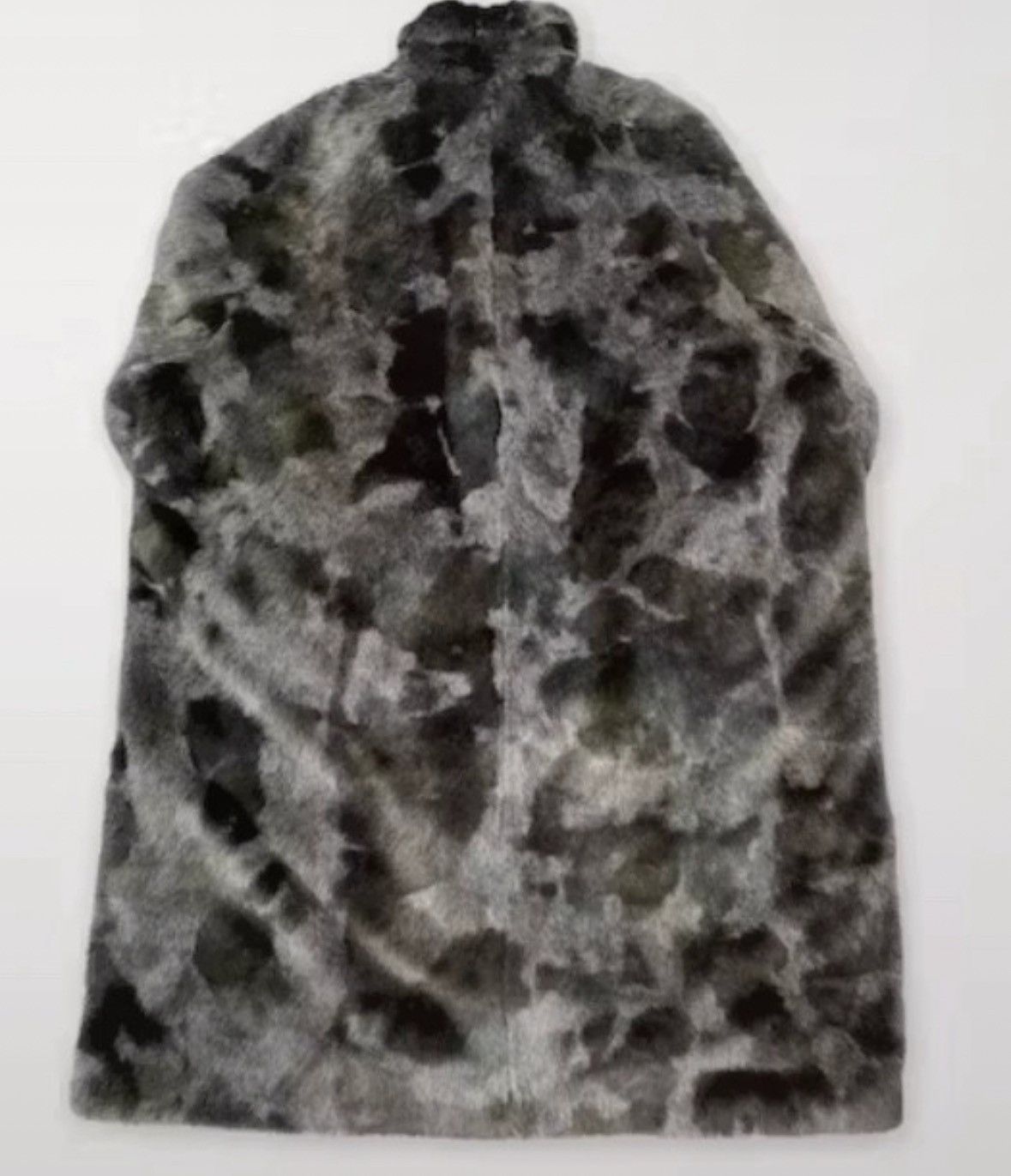 Balenciaga SPRING 2019 RUNWAY FAKE FURE COAT Size US M / EU 48-50 / 2 - 3 Thumbnail
