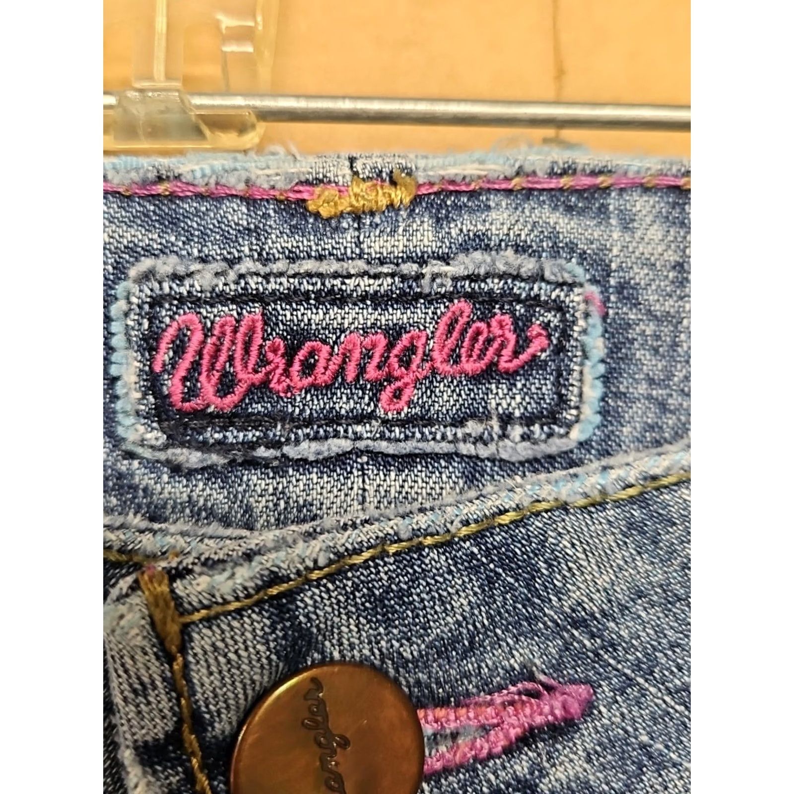 Wrangler Wrangler Jeans Slim Y2K Women’s Light Wash Distressed Pink Logo Size 10/12 Inseam 33 in Denim Cotton Regular Rise Mid 8.5-10.5 in Blue Size 32" / US 10 / IT 46 - 4 Thumbnail