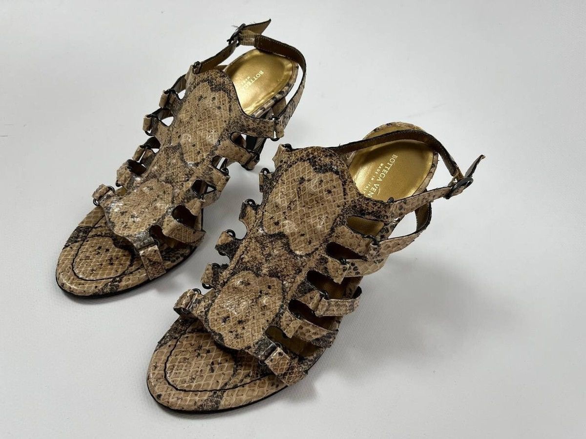 Bottega Veneta Authentic Bottega Veneta Python Snakeskin Cage Shoes Size 39 Size US 9 / IT 39 - 2 Thumbnail