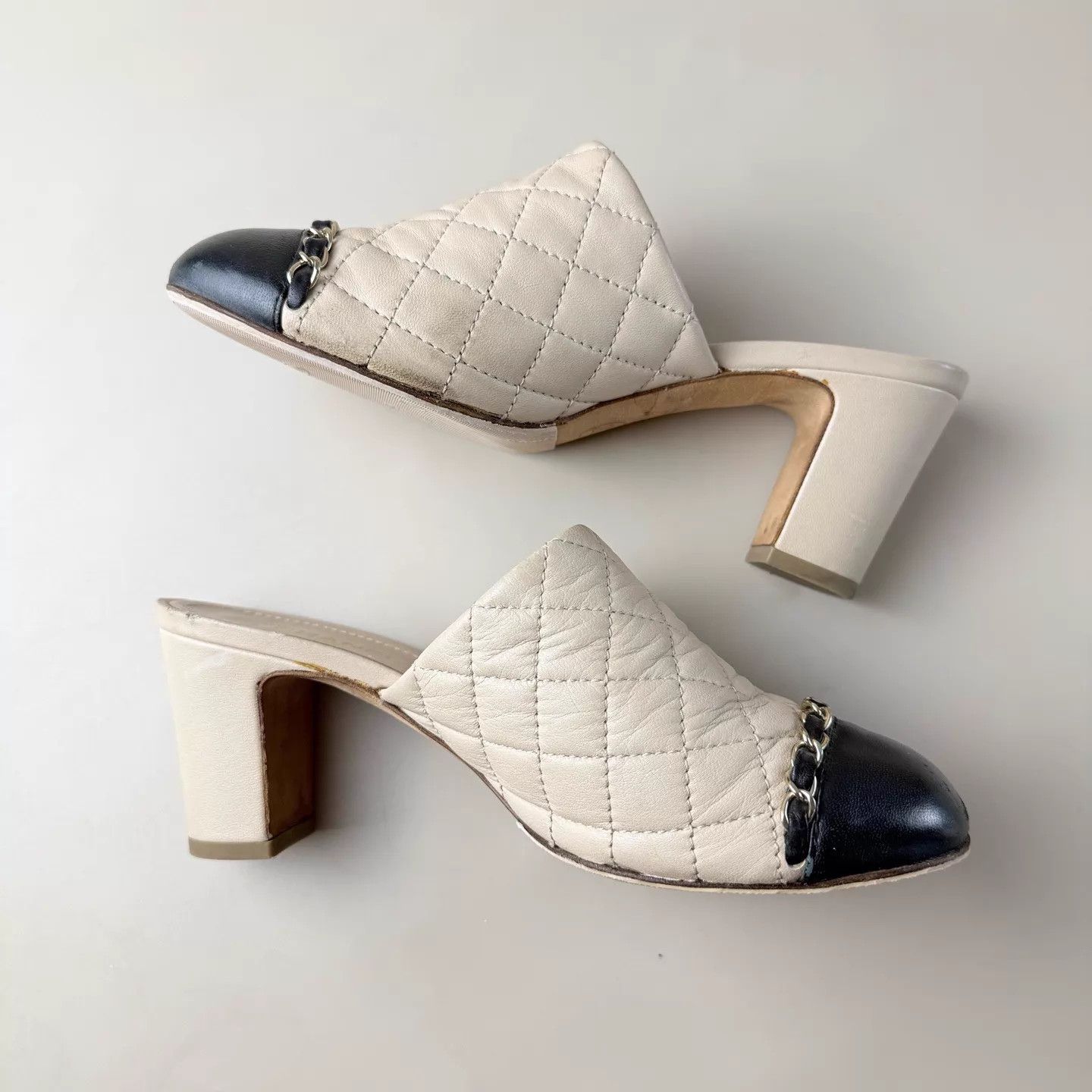 Chanel CHANEL latte chain quilted heels 36.5 EU 95 new minor wear Size US 6 / IT 36 - 6 Thumbnail