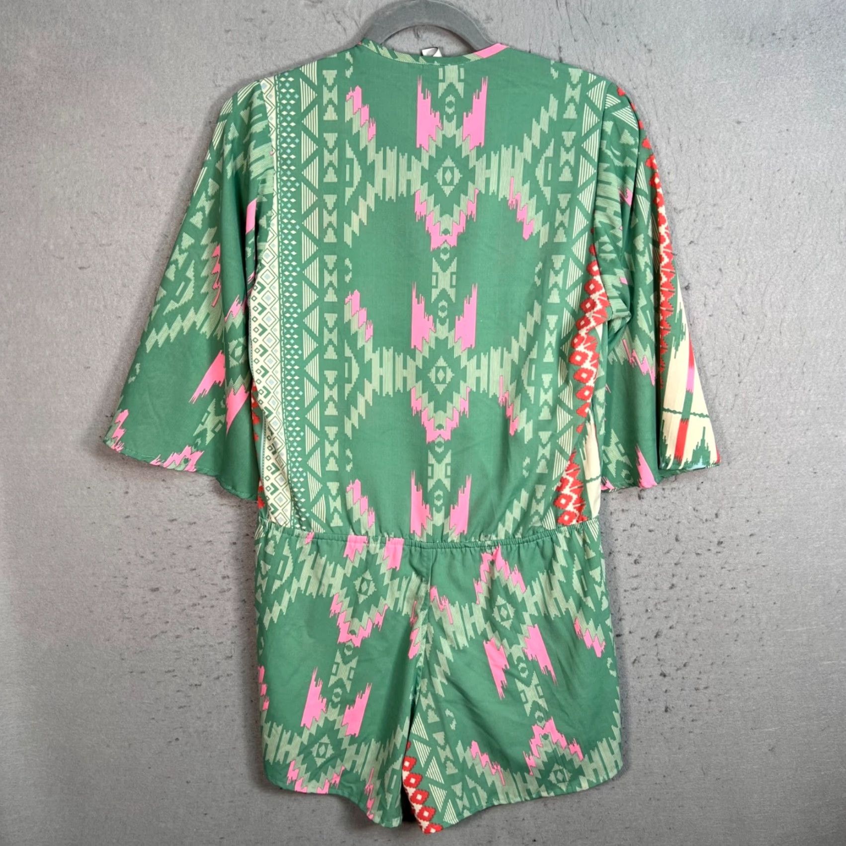 Vintage VINTAGE Elan Romper Shirt Womens Santa Fe Green Pink 3/4 Sleeve V-Neck Size S Adult Small Polyester Size 28" / US 6 / IT 42 - 2 Thumbnail