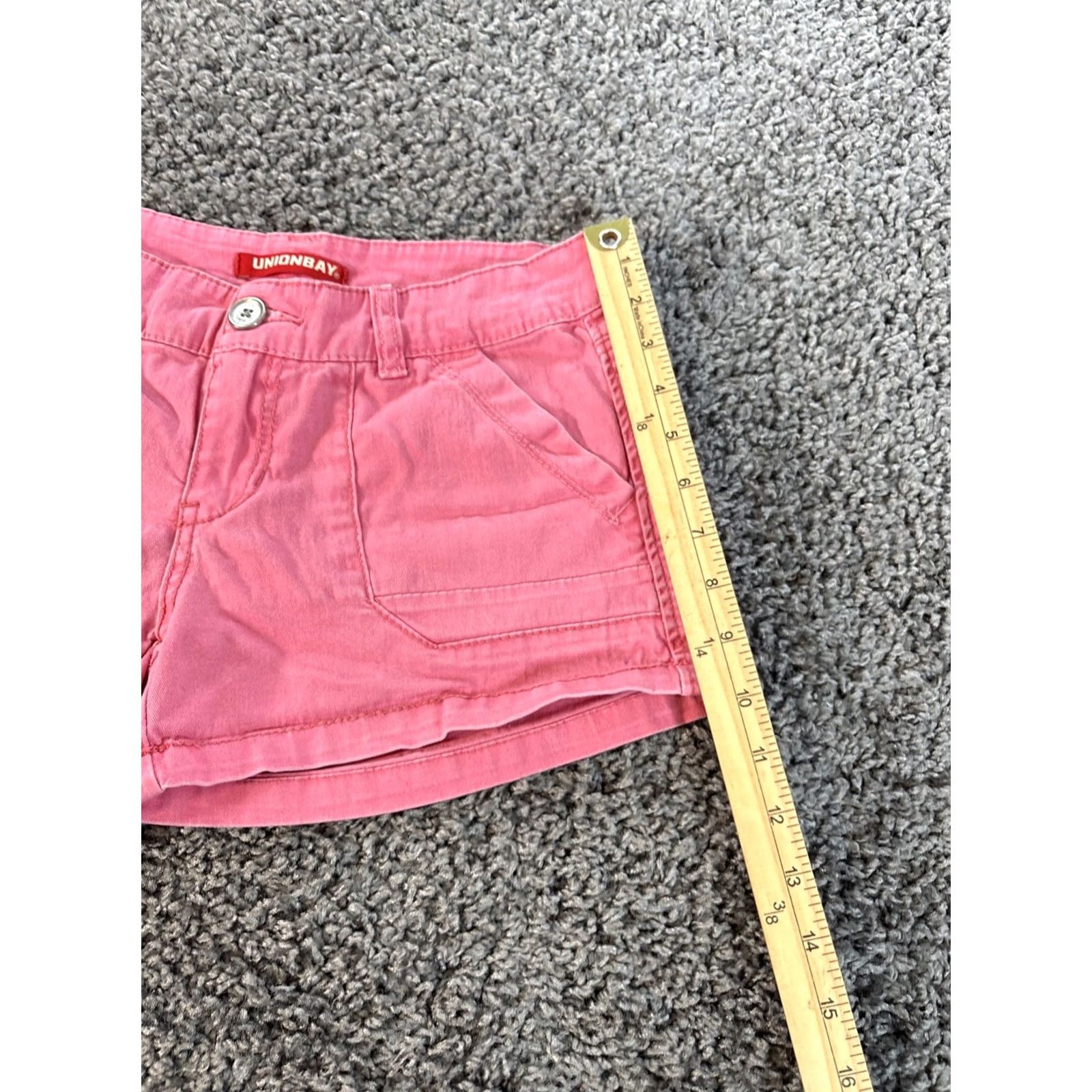 Vintage VINTAGE Union Bay Shorts Womens 28 Pink Denim Cargo Pocket Cut-Off Pockets 90s Y2K Women Size 28" / US 6 / IT 42 - 2 Thumbnail