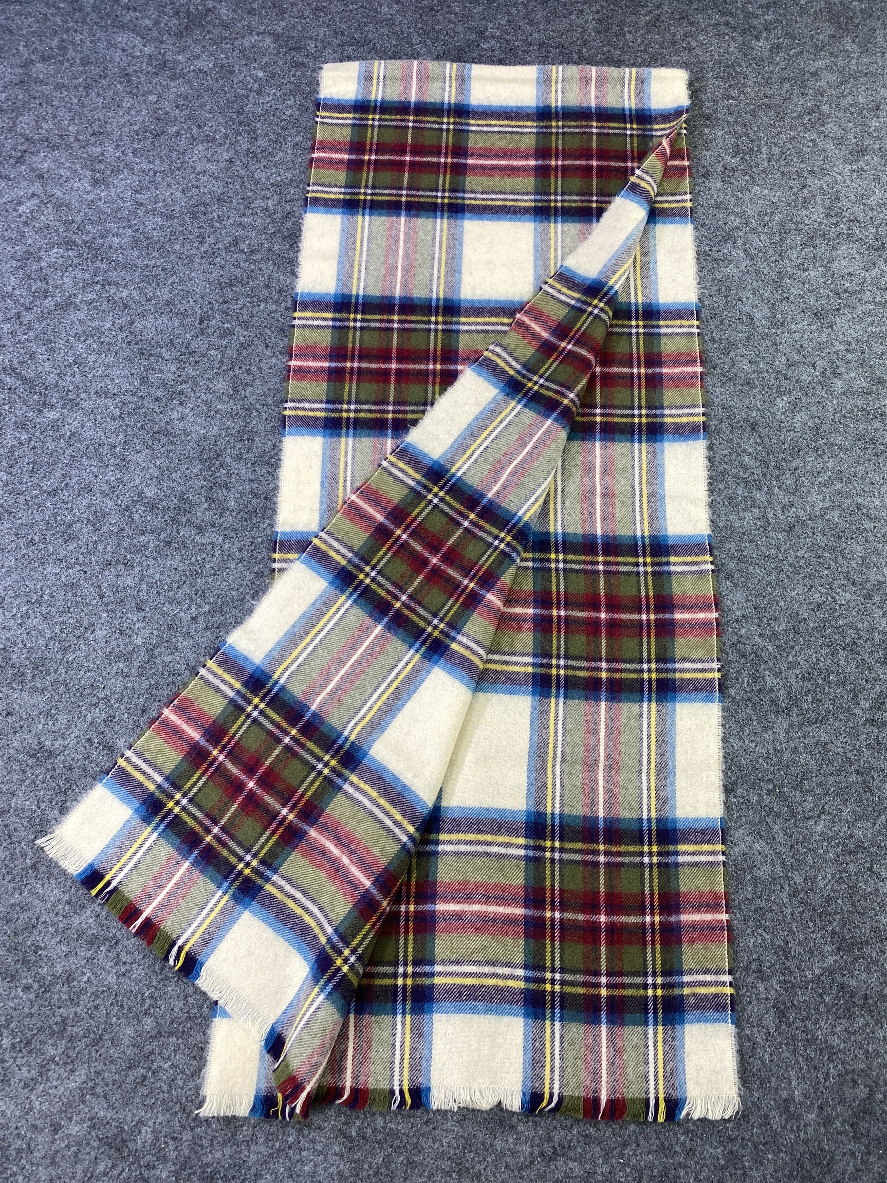 Johnstons Of Elgin Johnstons Of Elgin Scarf / Muffler / Neckwear -T684 Size ONE SIZE - 3 Thumbnail