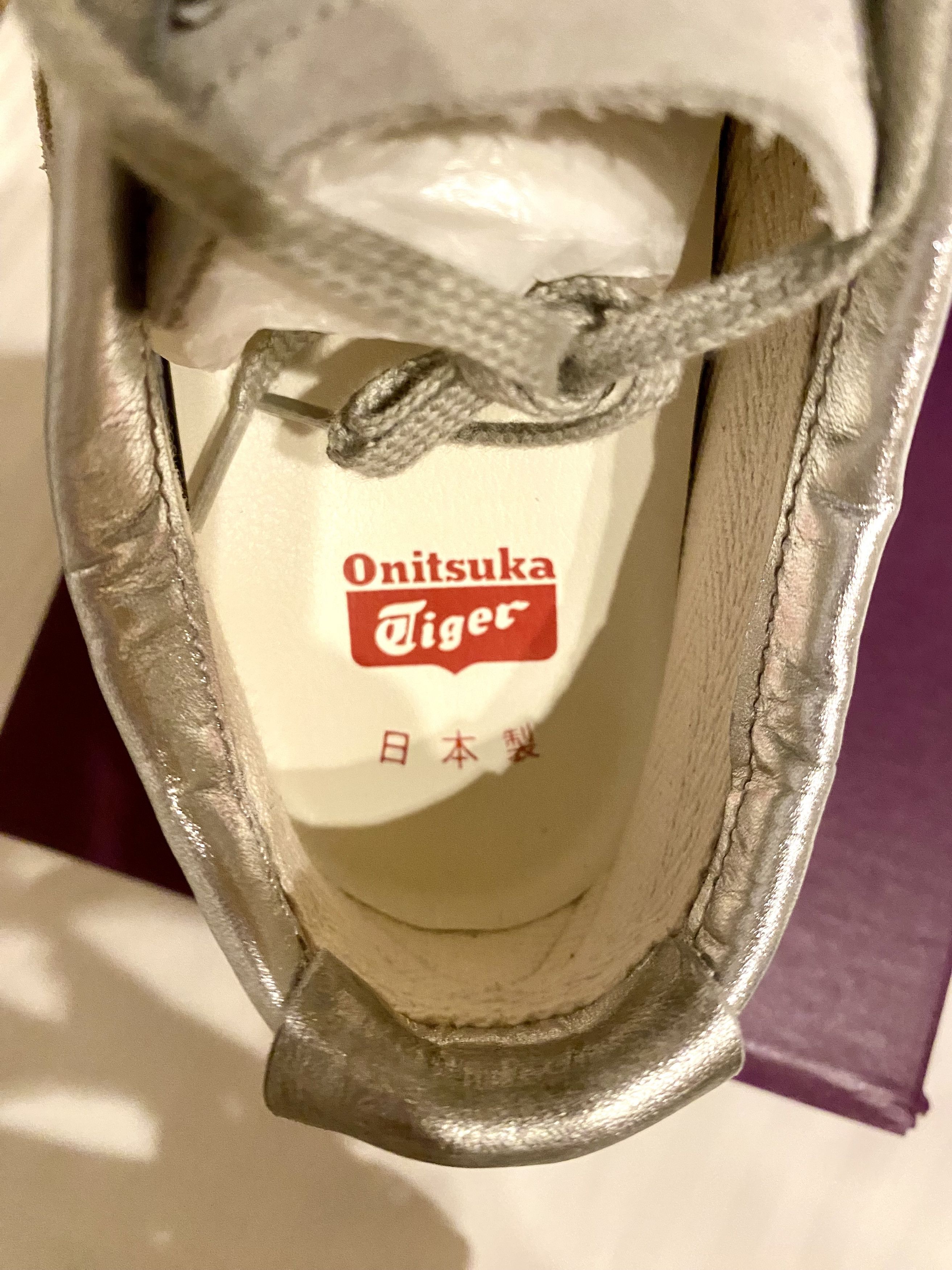 Onitsuka Tiger Onitsuka Tiger Nippon Made Mexico 66 Silver Japan Exclusive Size US 7.5 / IT 37.5 - 9 Thumbnail
