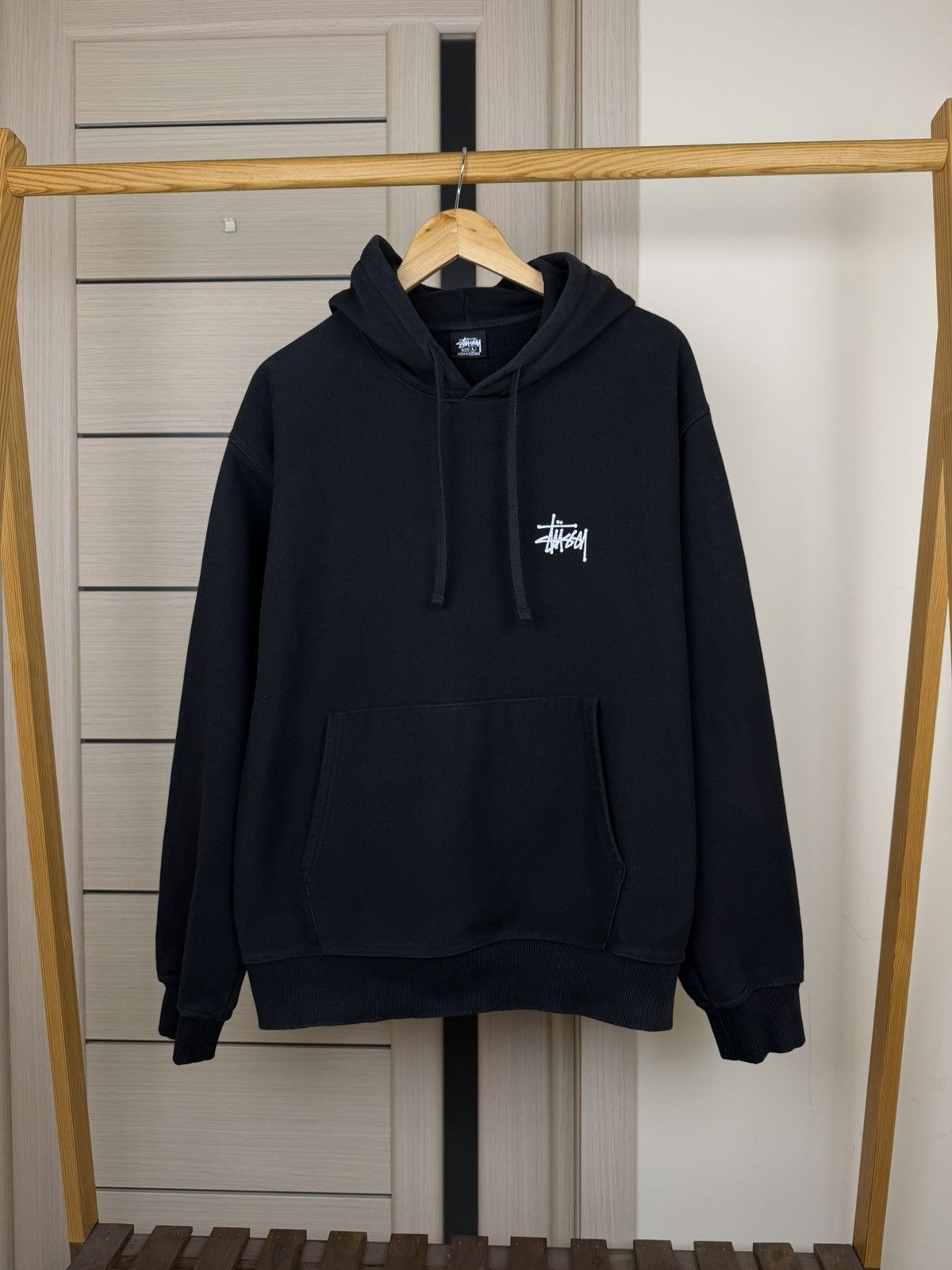 Stussy Stussy Hoodie Black Fleece Pullover Hoodie Vintage size L Size US L / EU 52-54 / 3 - 1 Thumbnail