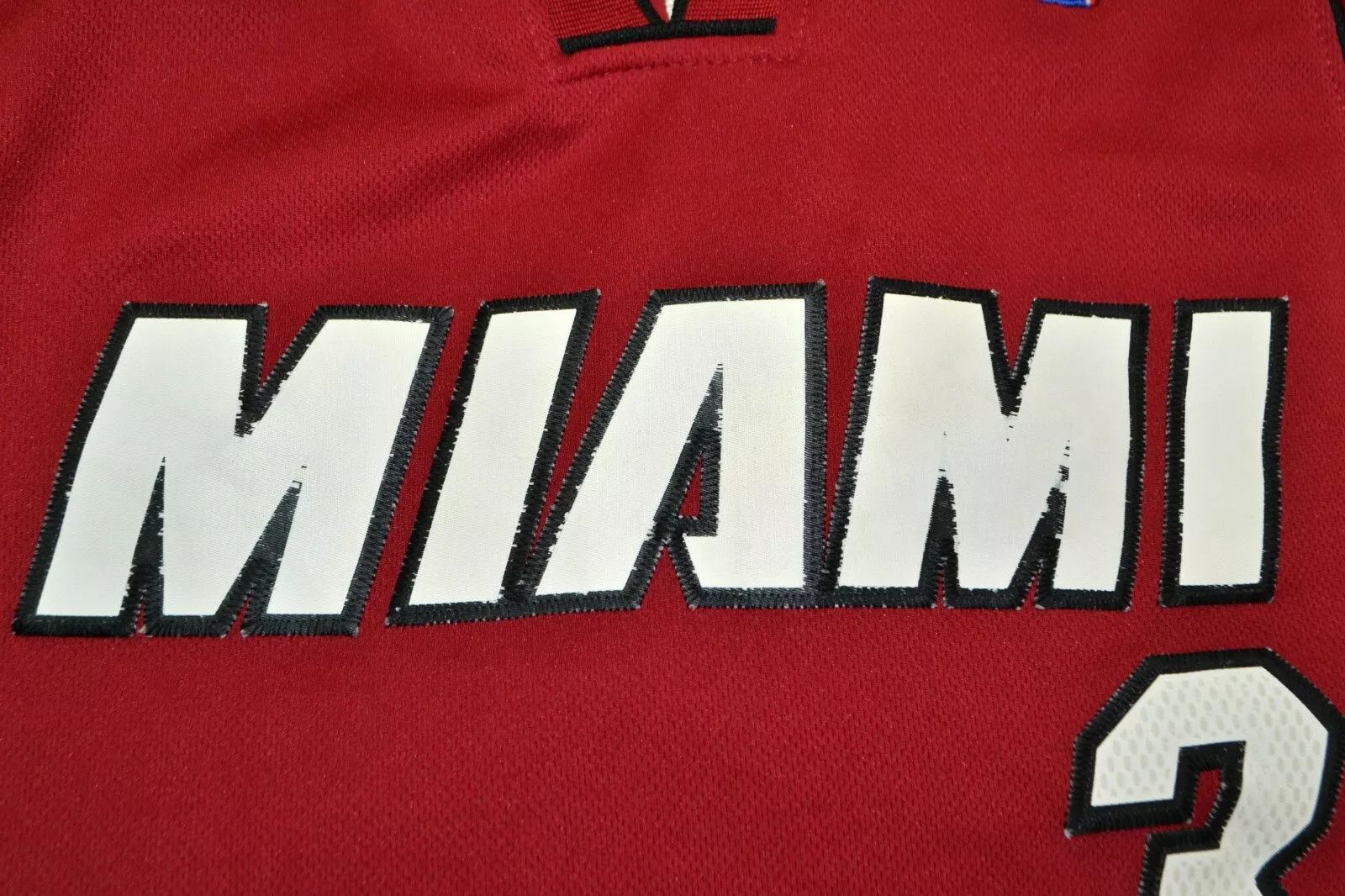 Adidas NBA MIAMI HEAT BASKETBALL SHIRT ADIDAS #3 WADE SIZE L Size US L / EU 52-54 / 3 - 3 Thumbnail
