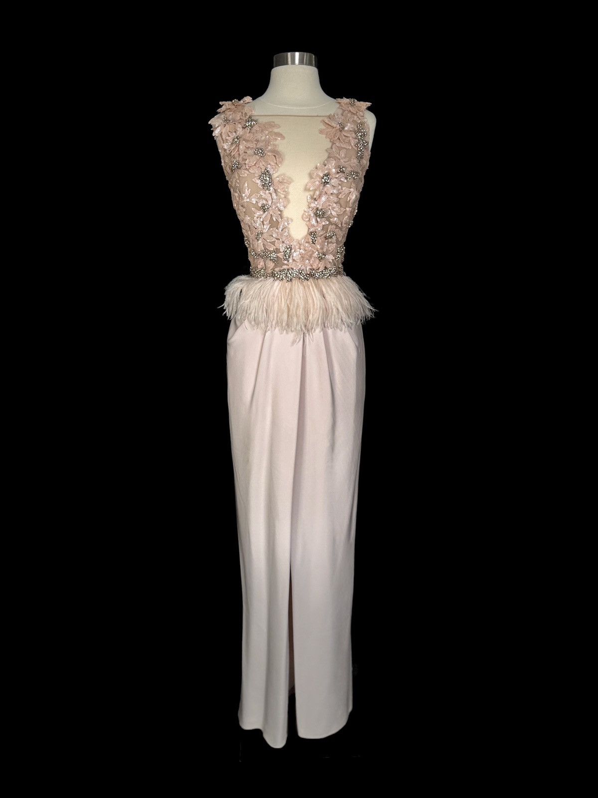 Marchesa Brand New US 6 Marchesa Maxi Gown with Feather Detail Size M / US 6-8 / IT 42-44 - 1 Thumbnail