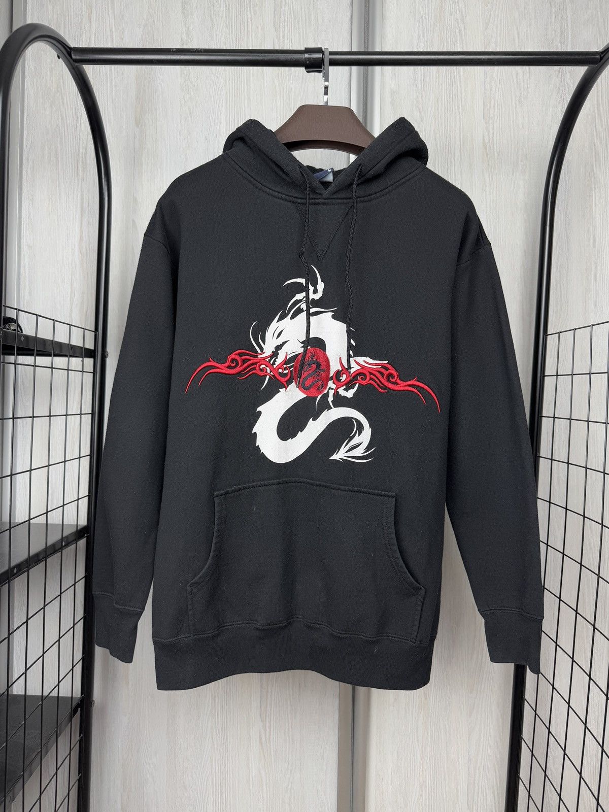 Vintage Vintage Fishbone dragon big logo Y2K faded hoodie Size US L / EU 52-54 / 3 - 1 Thumbnail