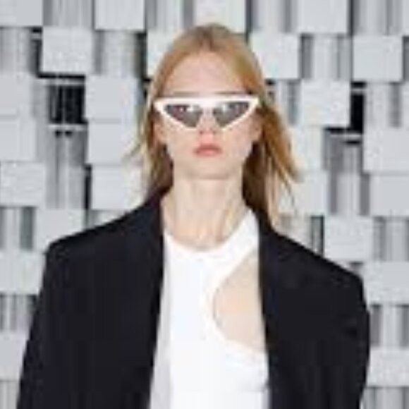 Stella McCartney Stella McCartney SC40045I 25C Sunglasses Size ONE SIZE - 2 Thumbnail