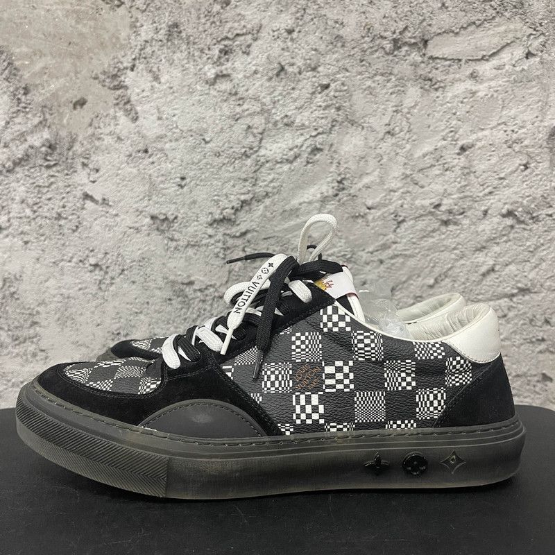 Louis Vuitton Louis Vuitton Ollie Black Low-Top Sneakers - Size US 9.5 / EU 42-43 - 1 Thumbnail