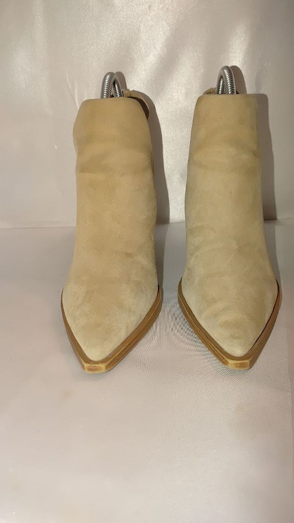 Vince Camuto Vince Camuto Gigietta Suede Booties Size 8M Size US 8 / IT 38 - 3 Thumbnail