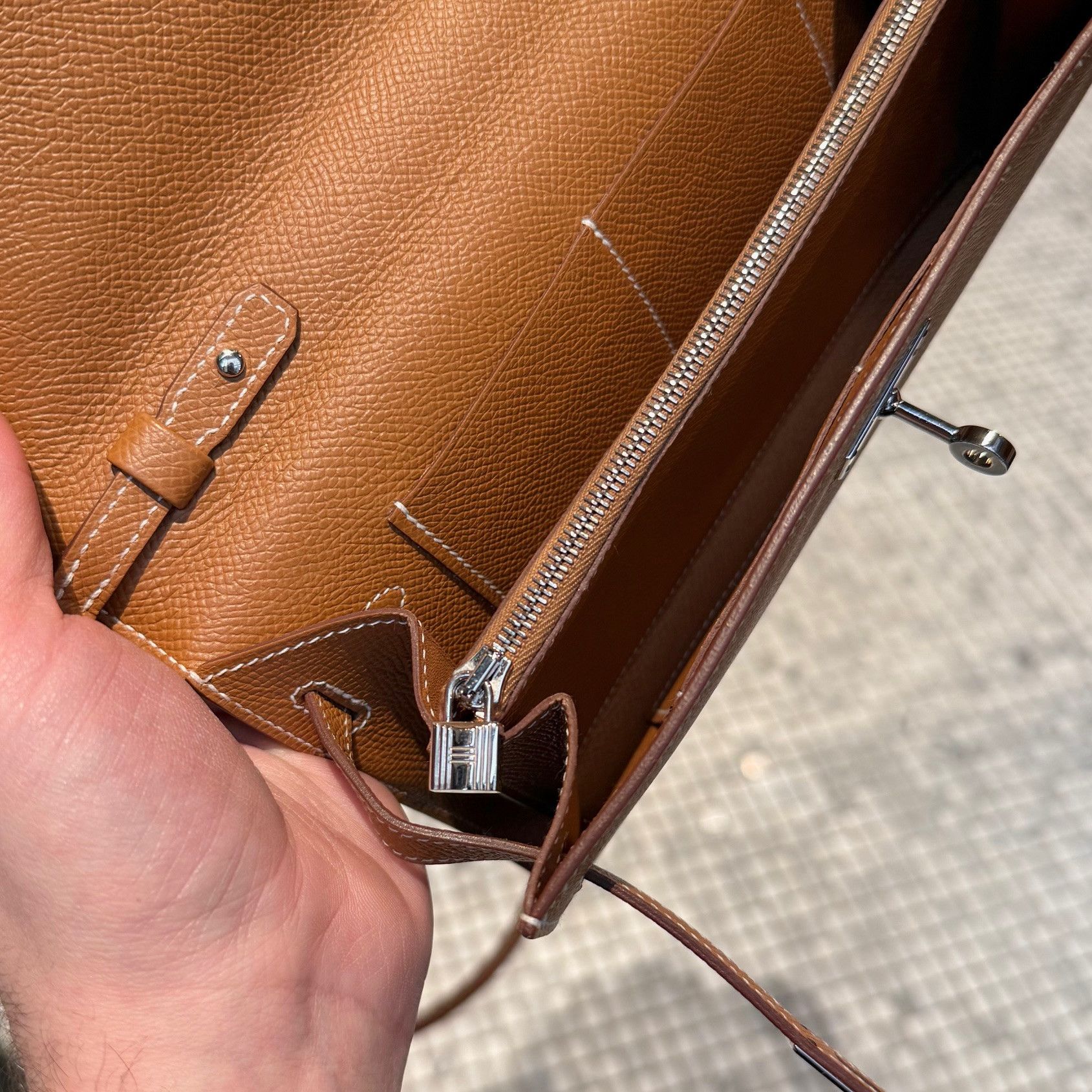 Hermes Hermès 2020 Gold Epsom Kelly Classique To Go Wallet on Strap Size ONE SIZE - 20 Thumbnail