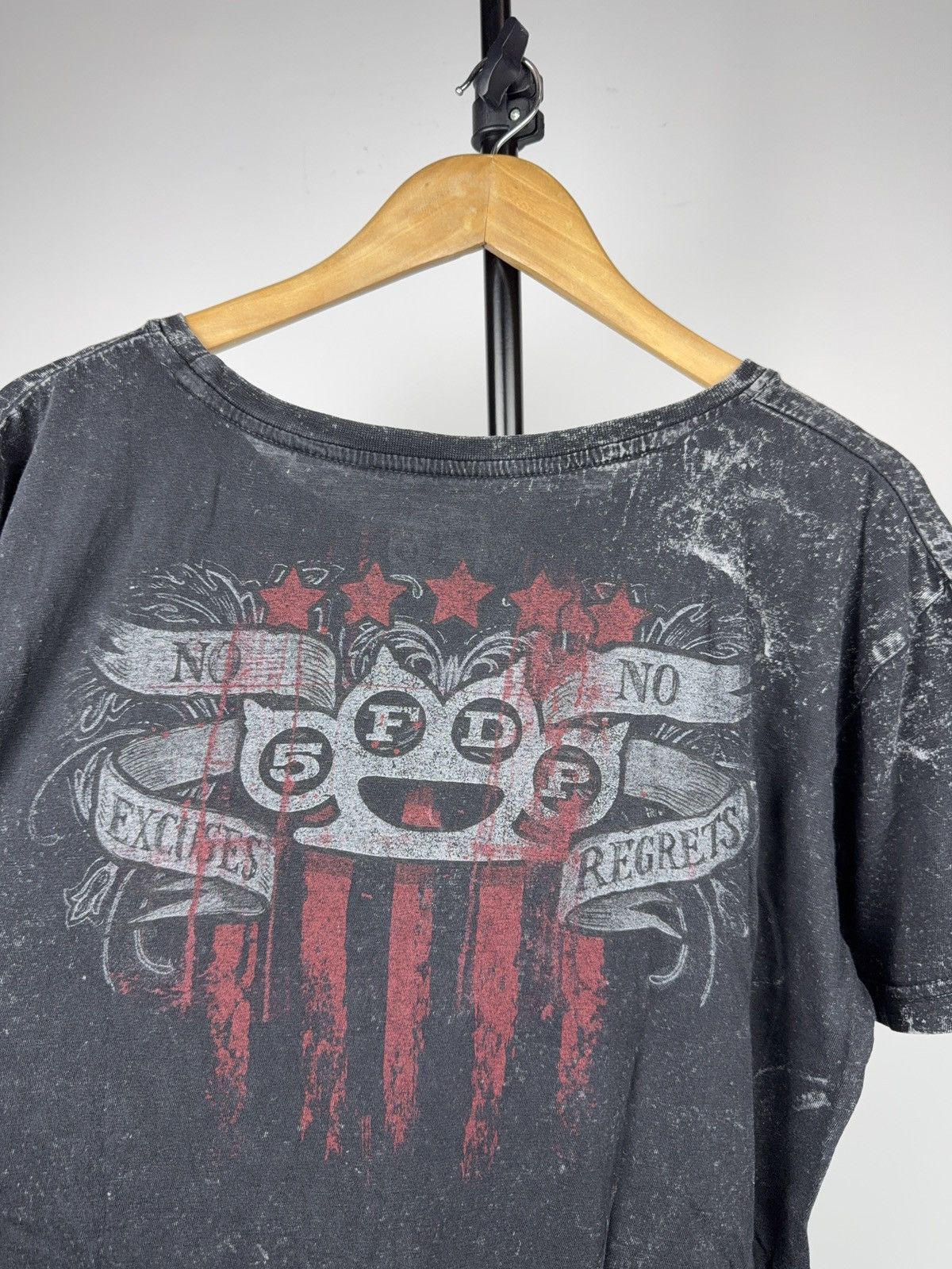 Band Tees 2021 Five Finger Death Punch Skull Acid Wash Band T-Shirt Size US L / EU 52-54 / 3 - 10 Thumbnail