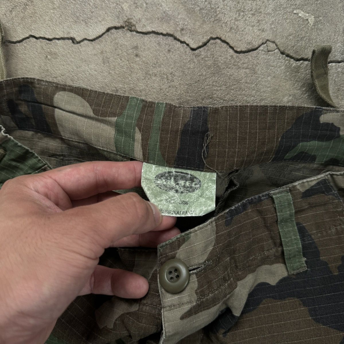 Other Vintage Mil-Tec Camo Cargo Pants Kanye West Style Size US 28 / EU 44 - 6 Thumbnail