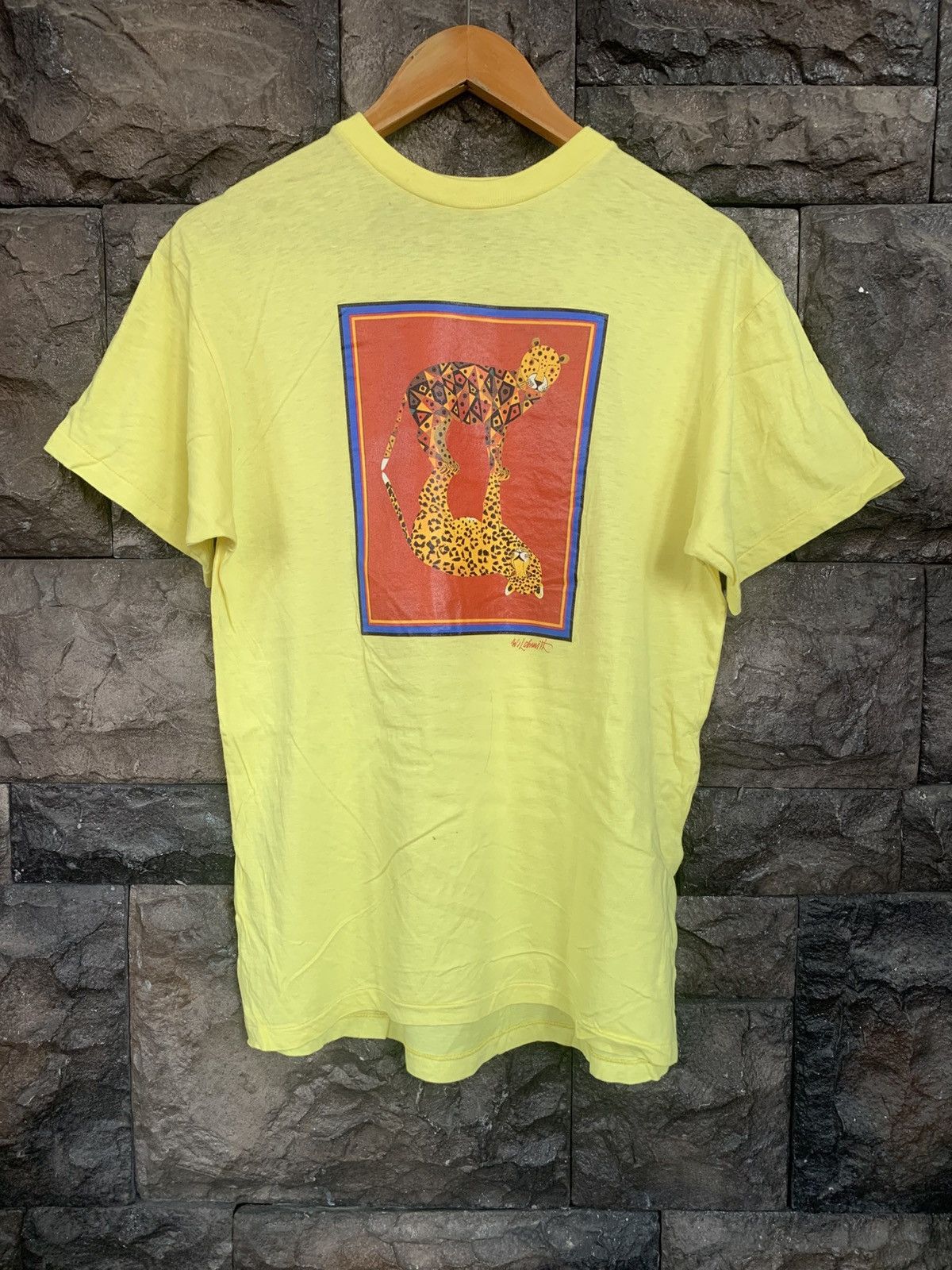 Arts & Science Vintage Brian Wildsmith Cheetah Painting Artwork T shirt Size US M / EU 48-50 / 2 - 1 Thumbnail