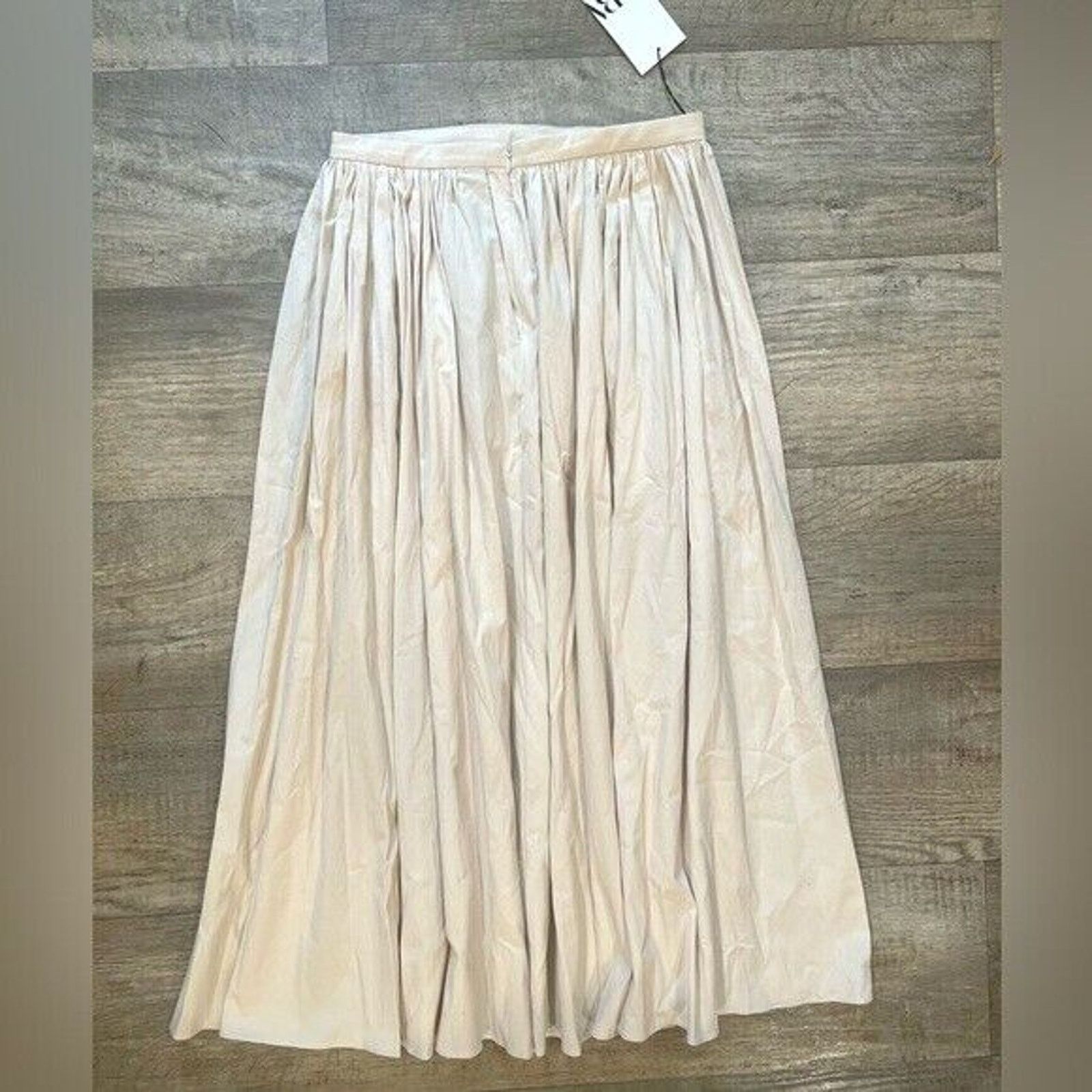 Zara ZARA BLOGGER FAVE!!! women's Ecru Voluminous Skirt NWT Size 30" / US 8 / IT 44 - 23 Thumbnail