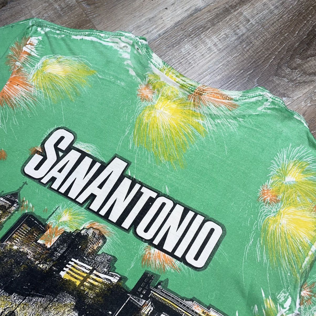 Vintage San Antonio Texas Vintage All Over Print Tee Shirt Men Large Size US L / EU 52-54 / 3 - 8 Thumbnail