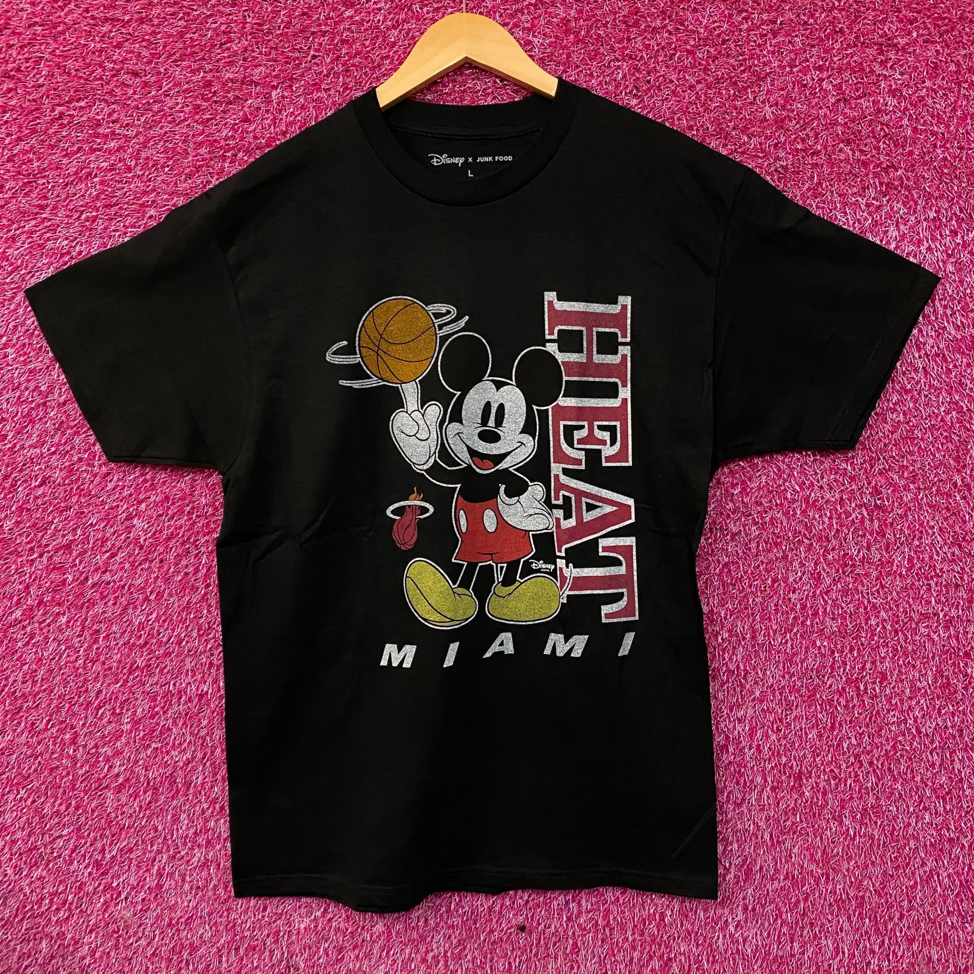 Junk Food Disney x Junk Food Miami Heat Vintage Mickey Baller T-Shirt Size US L / EU 52-54 / 3 - 1 Thumbnail