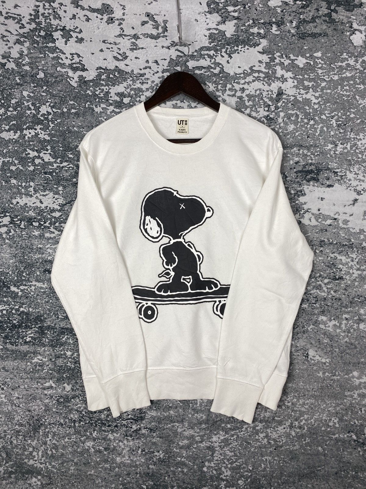 Kaws Vintage Uniqlo Kaws Peanuts Sweatshirts Size US M / EU 48-50 / 2 - 6 Thumbnail