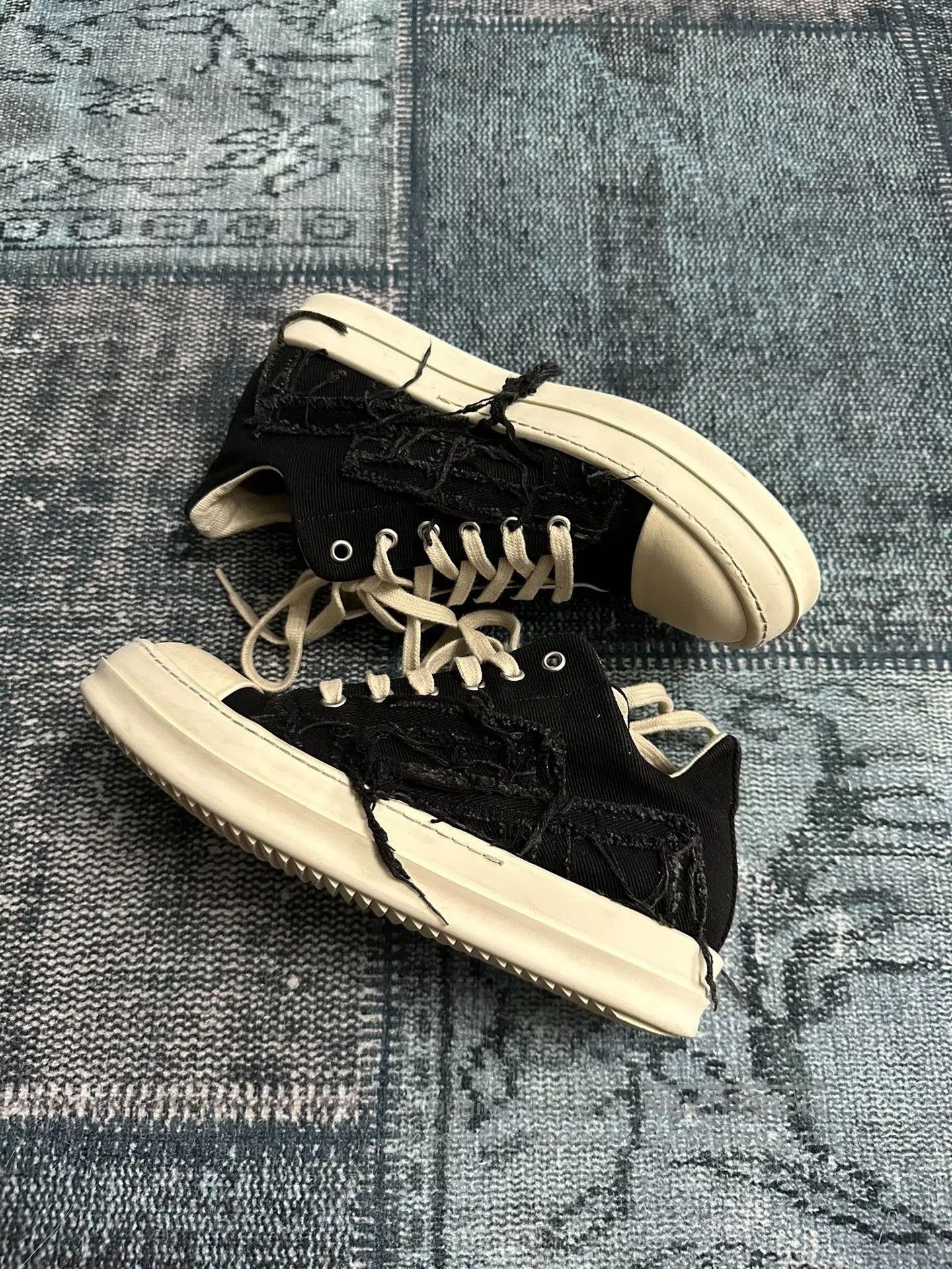 Rick Owens Rick Owens Distressed Low. Size US 7 / IT 37 - 2 Thumbnail
