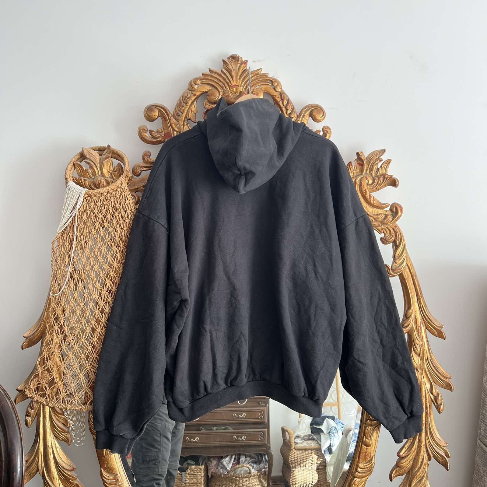 Yeezy Yeezy Black Dogs Gosha Rubchinskiy Hoodie Ye Rare Size US L / EU 52-54 / 3 - 2 Thumbnail