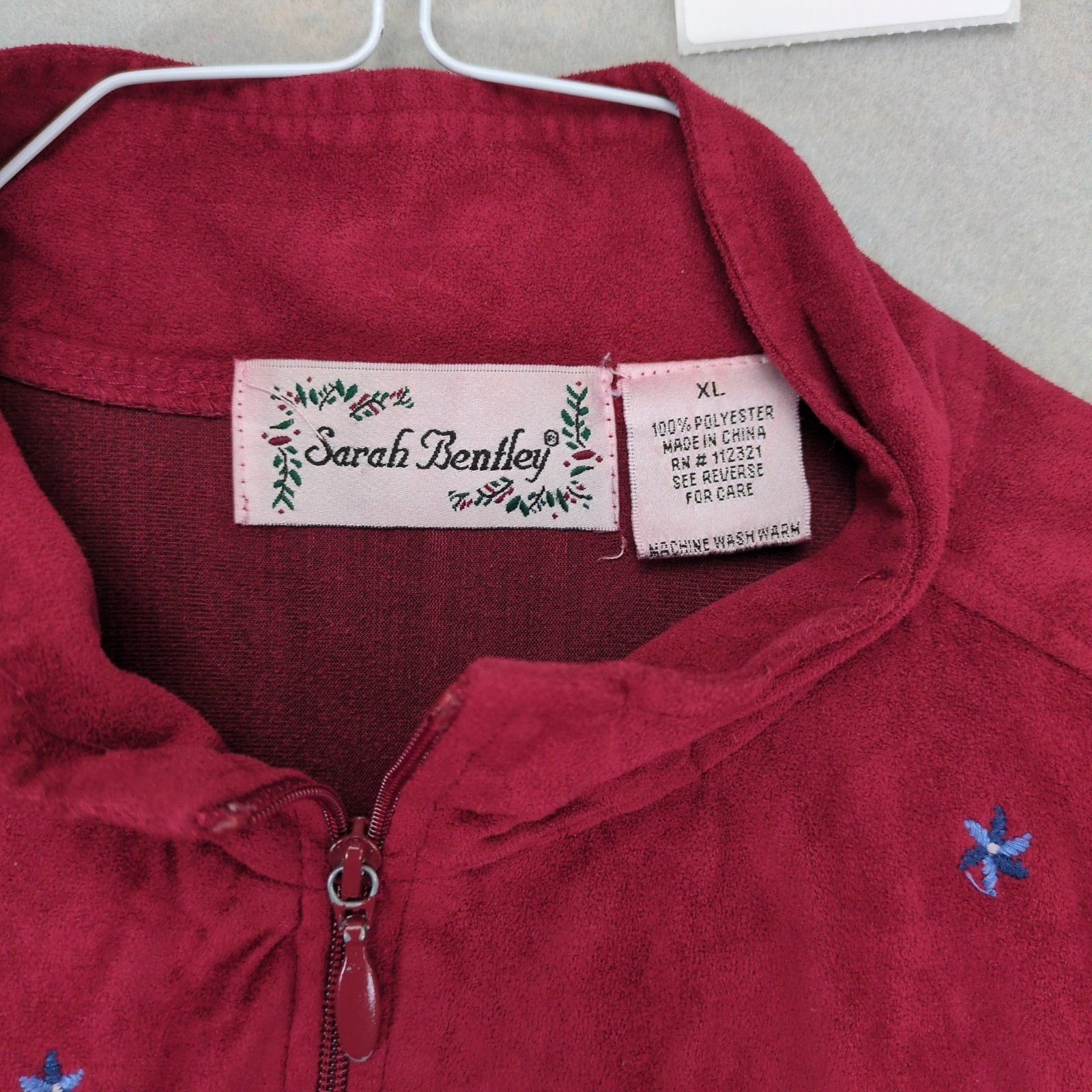 Vintage 90s Sarah Bentley XL Red Microfiber Floral Full Zip Jacket Size XL / US 12-14 / IT 48-50 - 2 Thumbnail