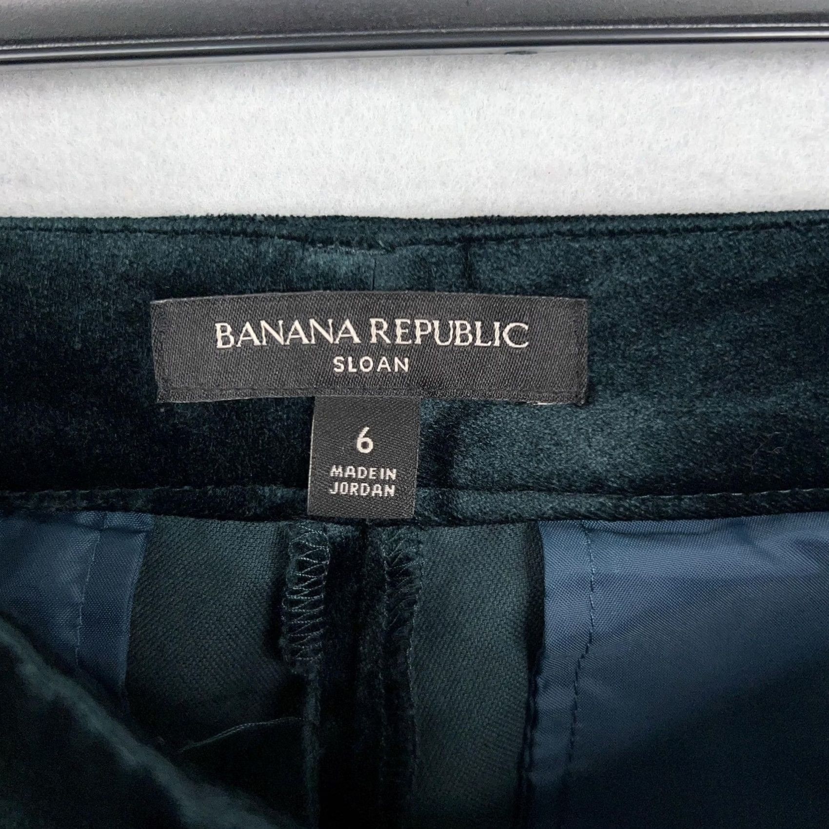 Banana Republic Banana Republic Pants Womens 6 Green Sloan Velvet Slim Stretch Trouser Holiday Size 28" / US 6 / IT 42 - 4 Thumbnail