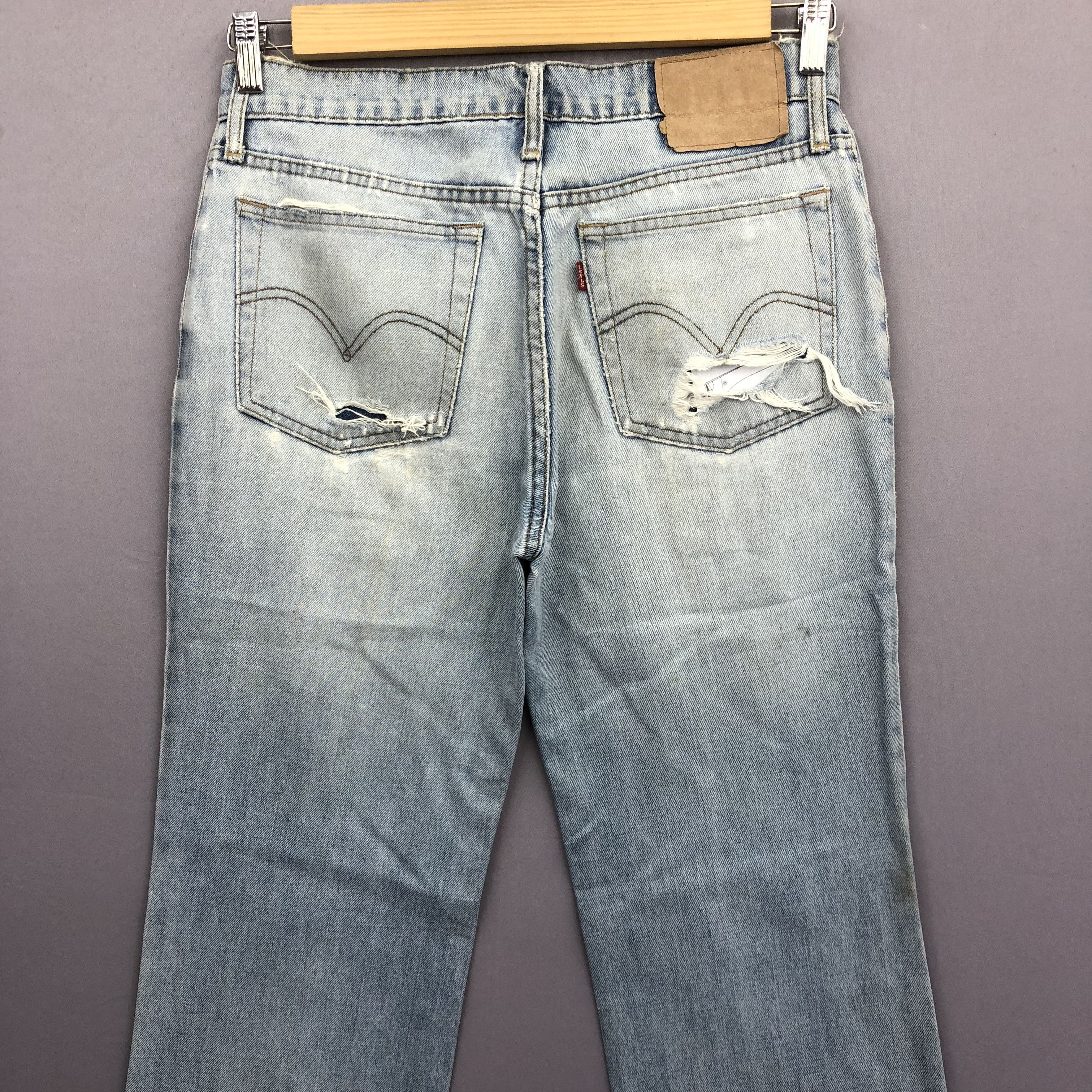 Levi's Vintage Distressed Levi's 505 Light Wash Jeans Faded Denim Size US 30 / EU 46 - 4 Thumbnail