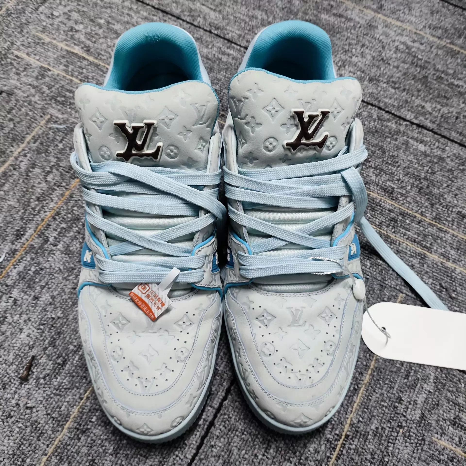 Louis Vuitton LV x Taylor Trainer All-Over Subtle Print Blue US9 Size US 9 / EU 42 - 2 Thumbnail
