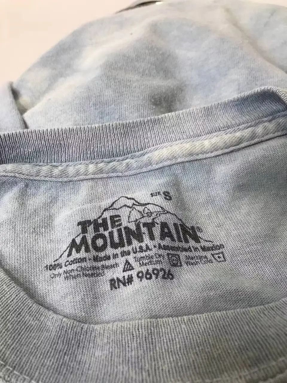 The Mountain × Vintage The Mountain 2012 T-shirt size S Size US S / EU 44-46 / 1 - 3 Thumbnail