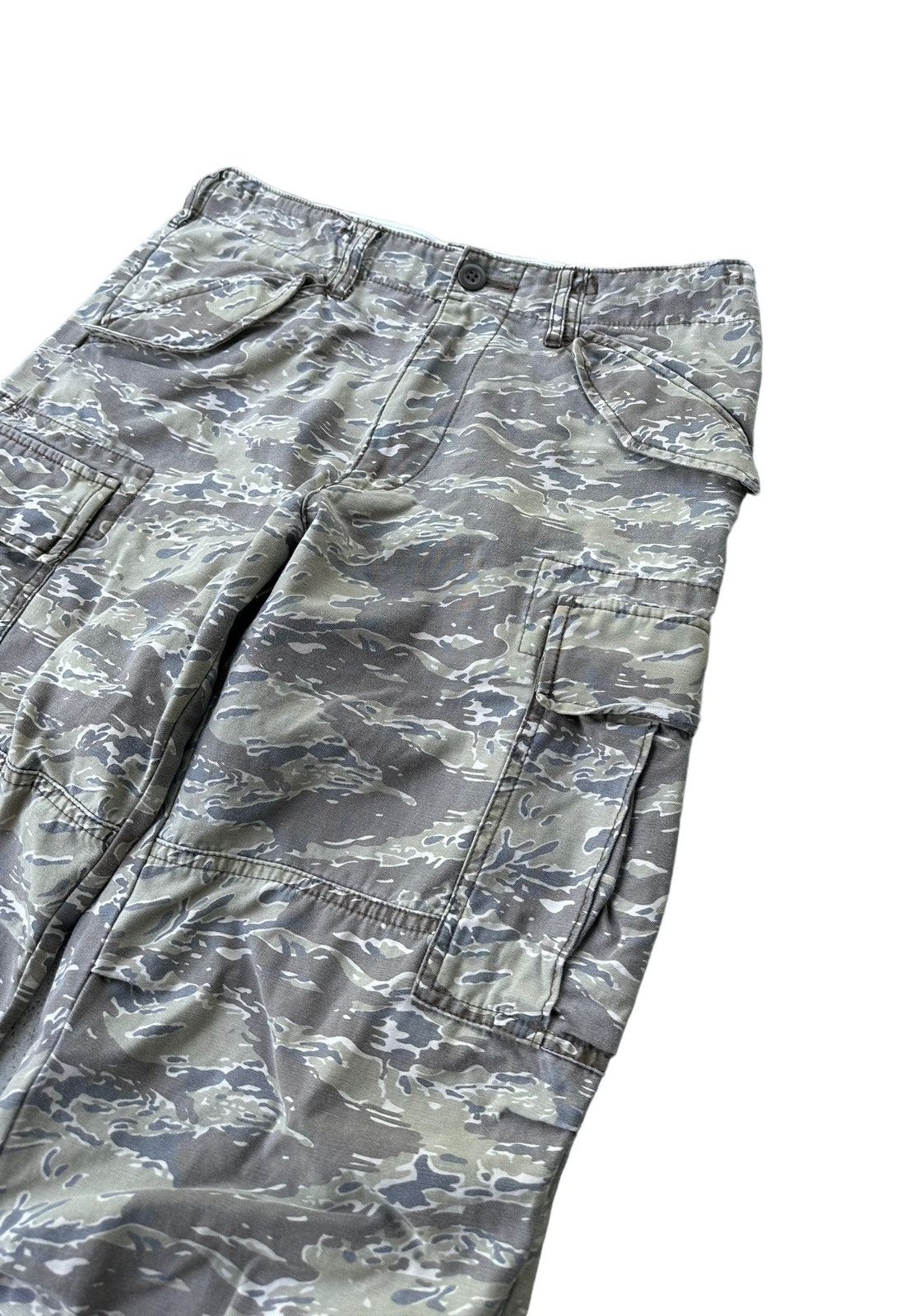 Uniqlo Uniqlo army cargo pants Size US 32 / EU 48 - 5 Thumbnail