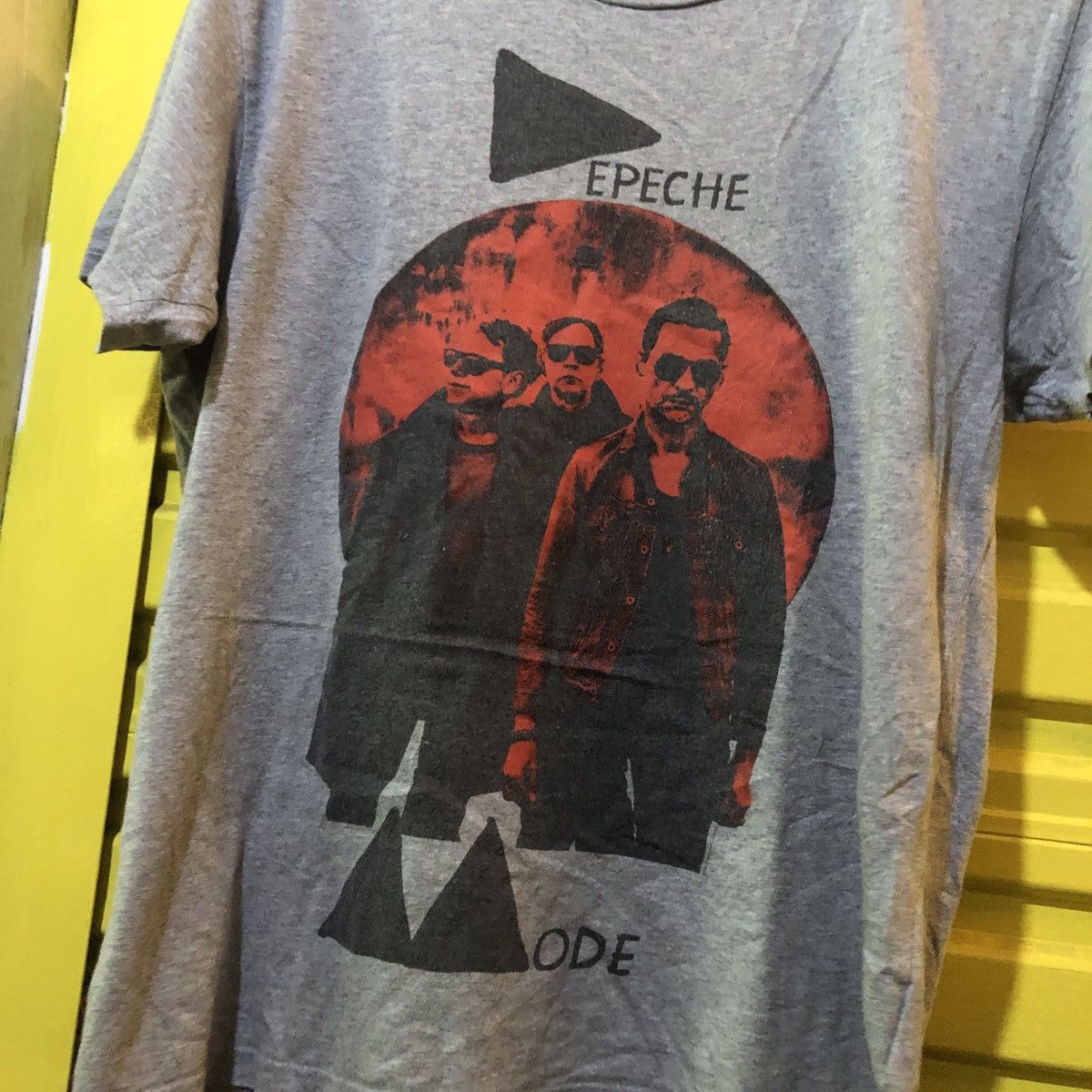 Band Tees Depeche Mode tour tee Size US M / EU 48-50 / 2 - 2 Thumbnail