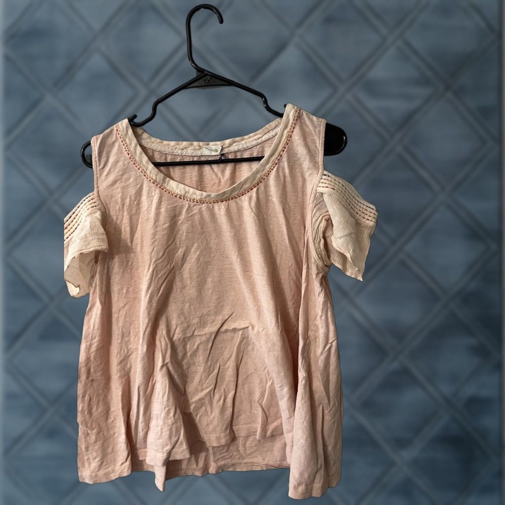 Anthropologie Anthropologie Akemi & Kin Top Salma Cold Shoulder Embroidered Pink Cotton Large Blouse Womens Fresh Bohemian Shirt Pink Size L / US 10 / IT 46 - 1 Thumbnail