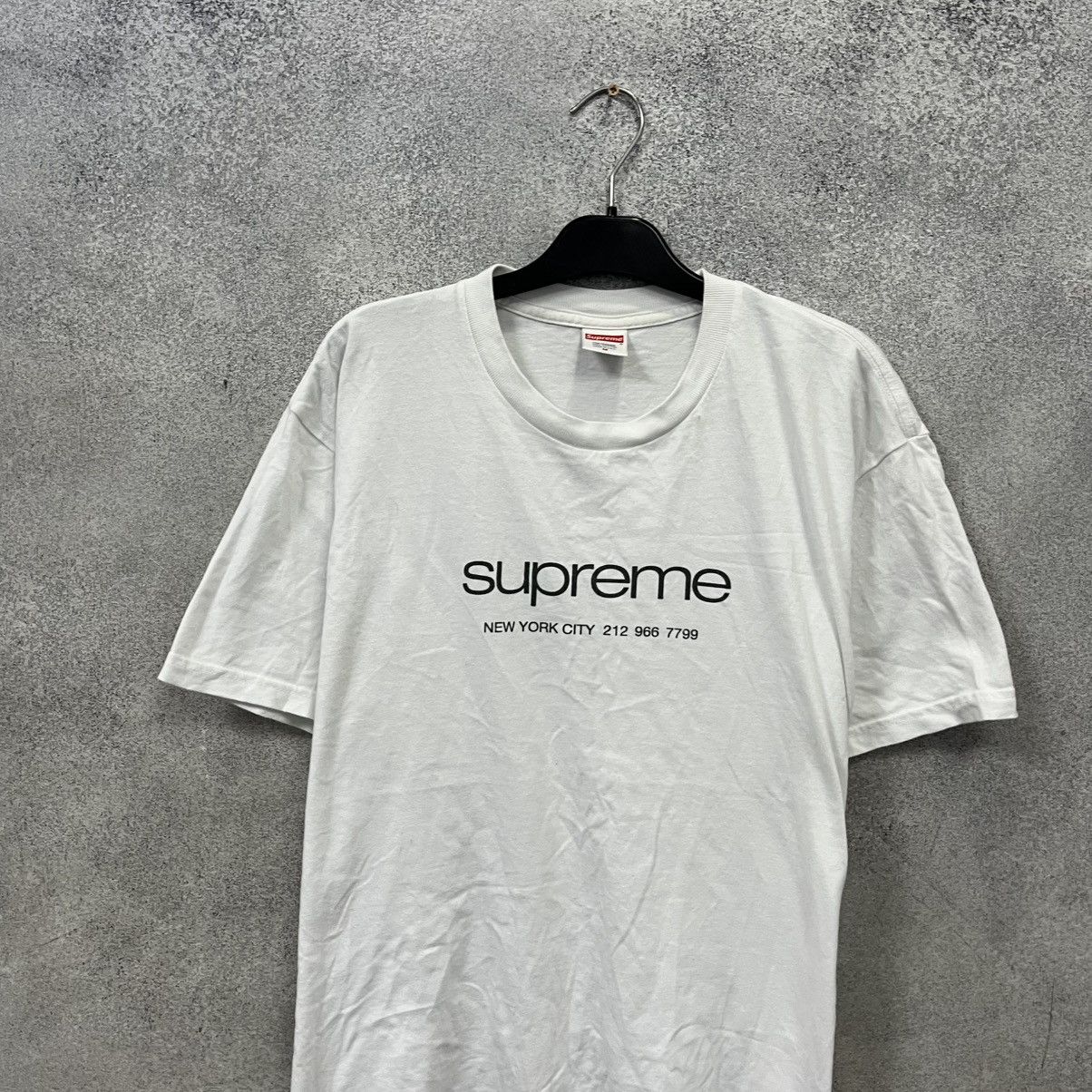 Supreme Supreme T-Shirt big logo white tshirt Size US M / EU 48-50 / 2 - 3 Thumbnail