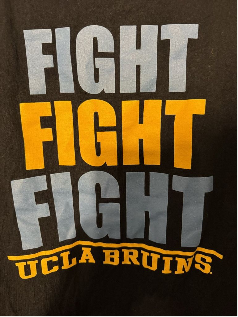 Champion UCLA Bruins Champion T-shirt Men's Sz L (?) Blue Size US L / EU 52-54 / 3 - 4 Thumbnail