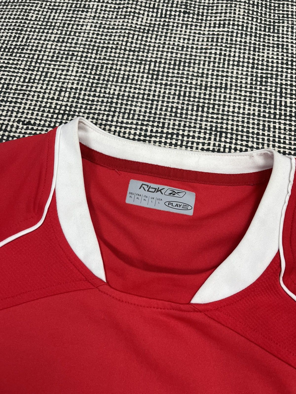 Reebok × Vintage Vintage Reebok WRU wales rugby jersey Size US XL / EU 56 / 4 - 3 Thumbnail