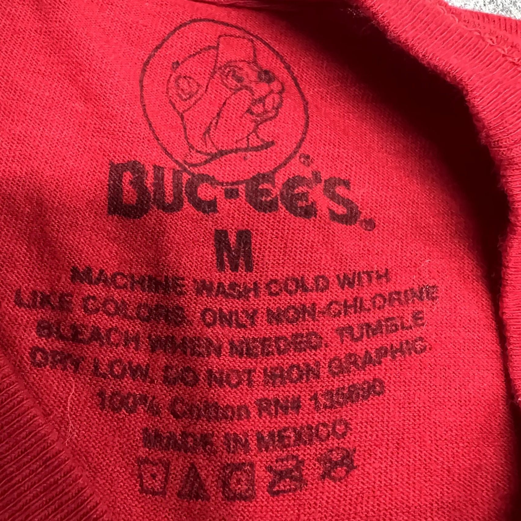 Logo 7 Buc-ee's Shirt Mens M Red Graphic T-Shirt Crew Neck Cotton logo Front Beaver Size US M / EU 48-50 / 2 - 3 Thumbnail