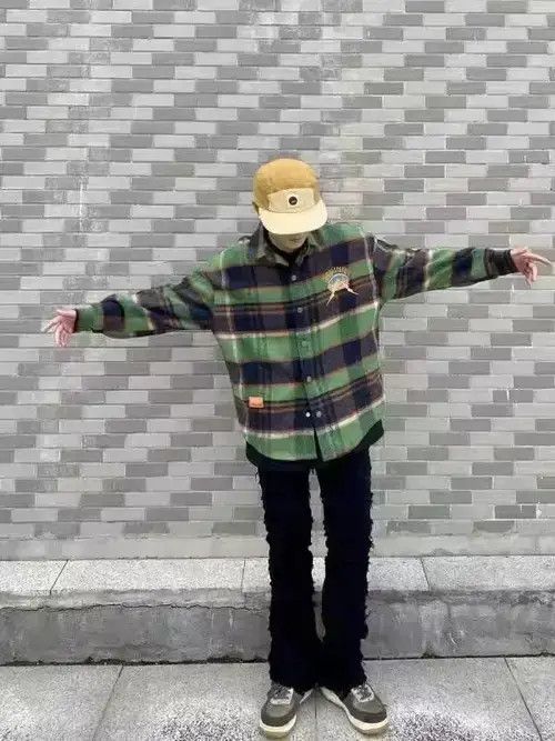 Japanese Brand Mens High Street Retro Ripped Pants Oversize Denim Trousers Size US 33 - 3 Thumbnail