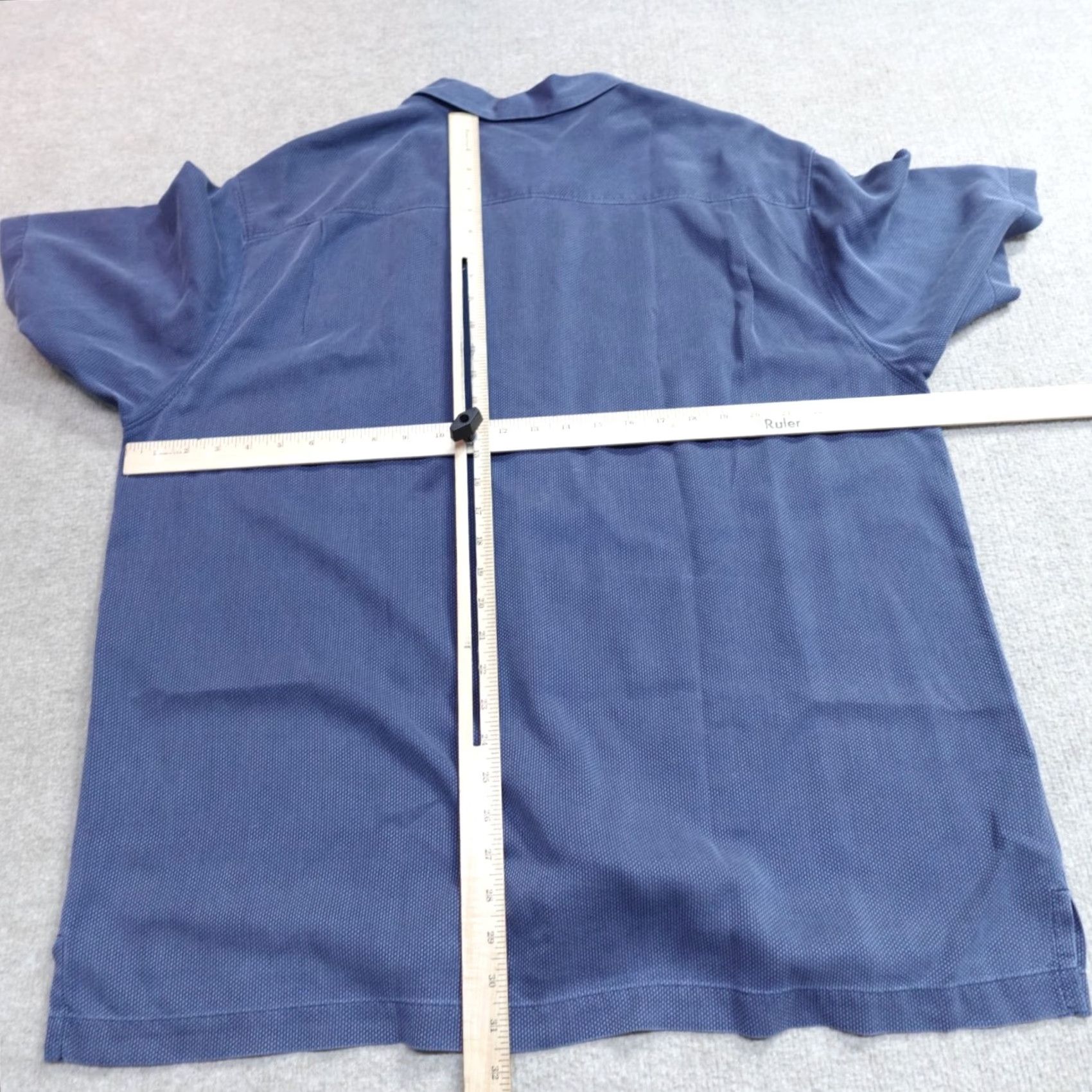Tommy Bahama Tommy Bahama Mens Shirt XL Blue Floral Short Sleeve 100% Silk Button-Up Shirt Women's? No, Mens. Size US XL / EU 56 / 4 - 4 Thumbnail