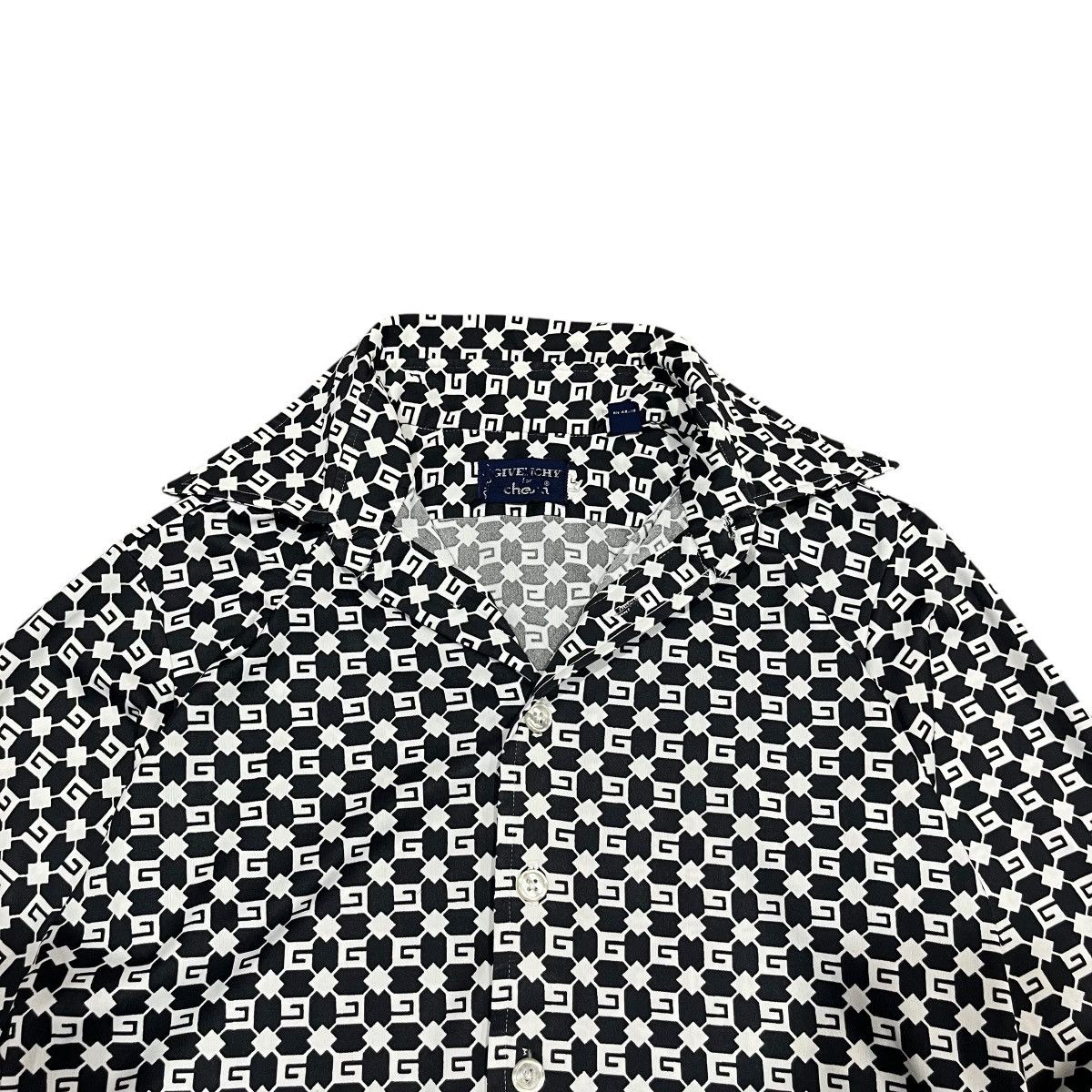 Givenchy 90s Givenchy For Chesa Shirt Monochrome Geometric Logo Size US L / EU 52-54 / 3 - 2 Thumbnail