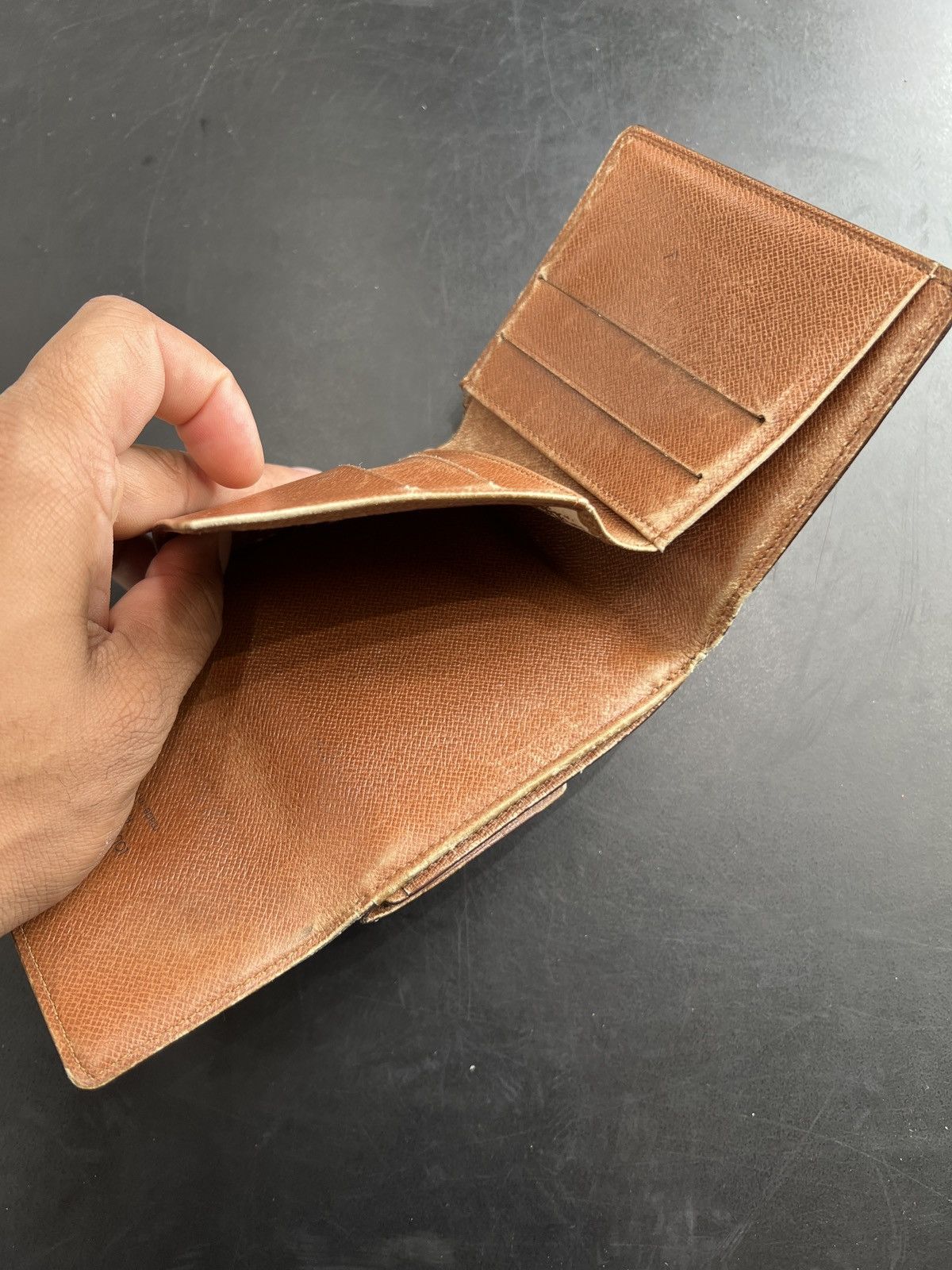 Louis Vuitton × Vintage Louis Vuitton Monogram Leather Button Fold Wallet Size ONE SIZE - 13 Thumbnail
