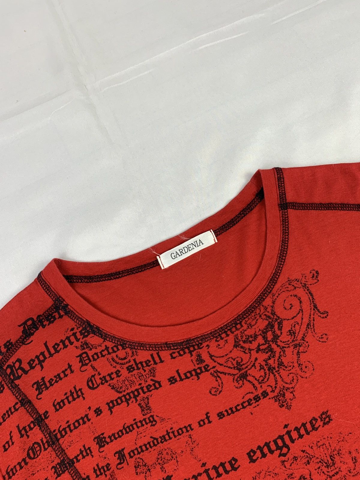 Seditionaries 2000s Gardenia Japan Red Poem Goth Graphic Contrast Tee Size M / US 6-8 / IT 42-44 - 7 Thumbnail