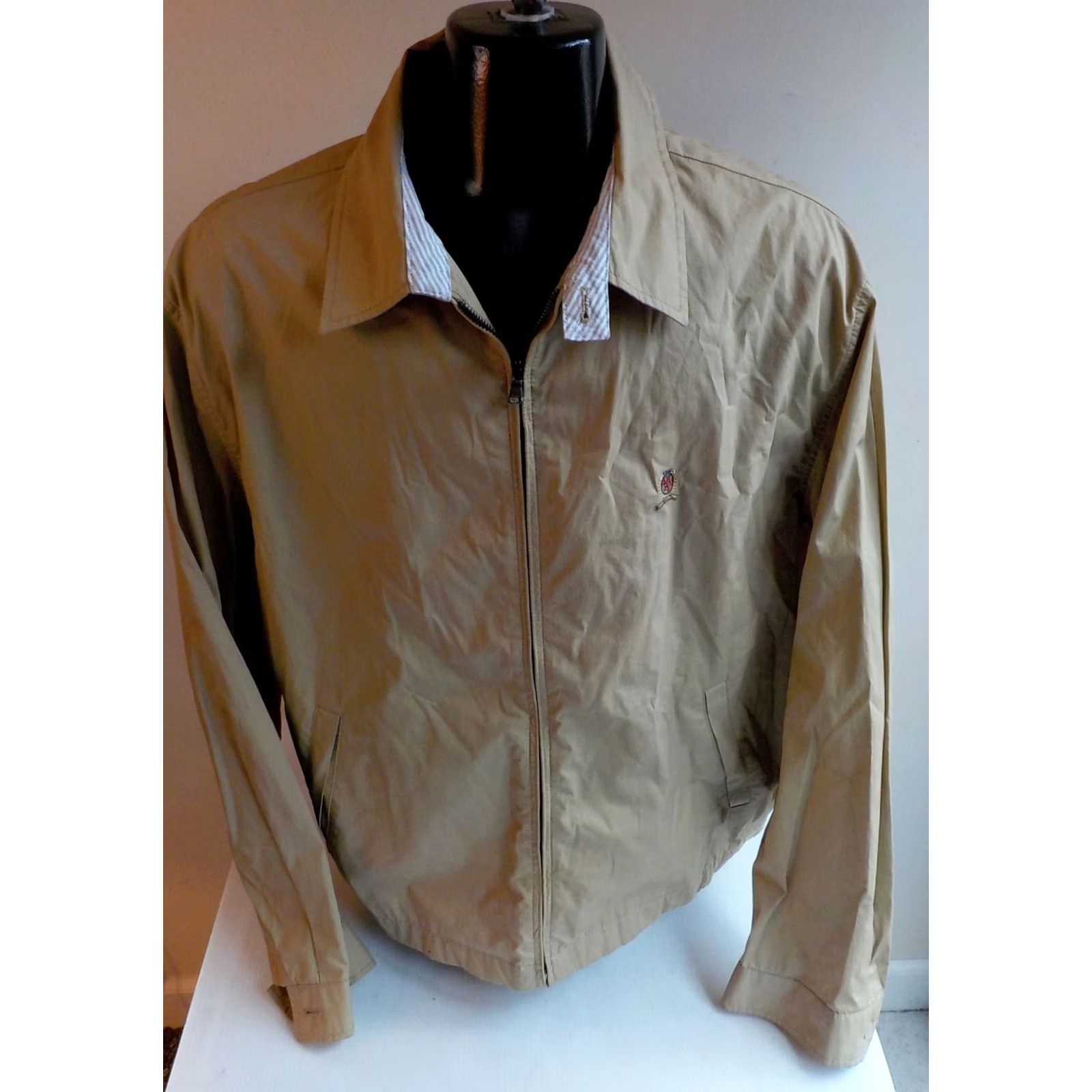 Tommy Hilfiger TOMMY HILFIGER Zipper Front Jacket Khaki 100% Cotton Crest on Chest SZ XL Mens Windbreaker Size US XL / EU 56 / 4 - 2 Thumbnail