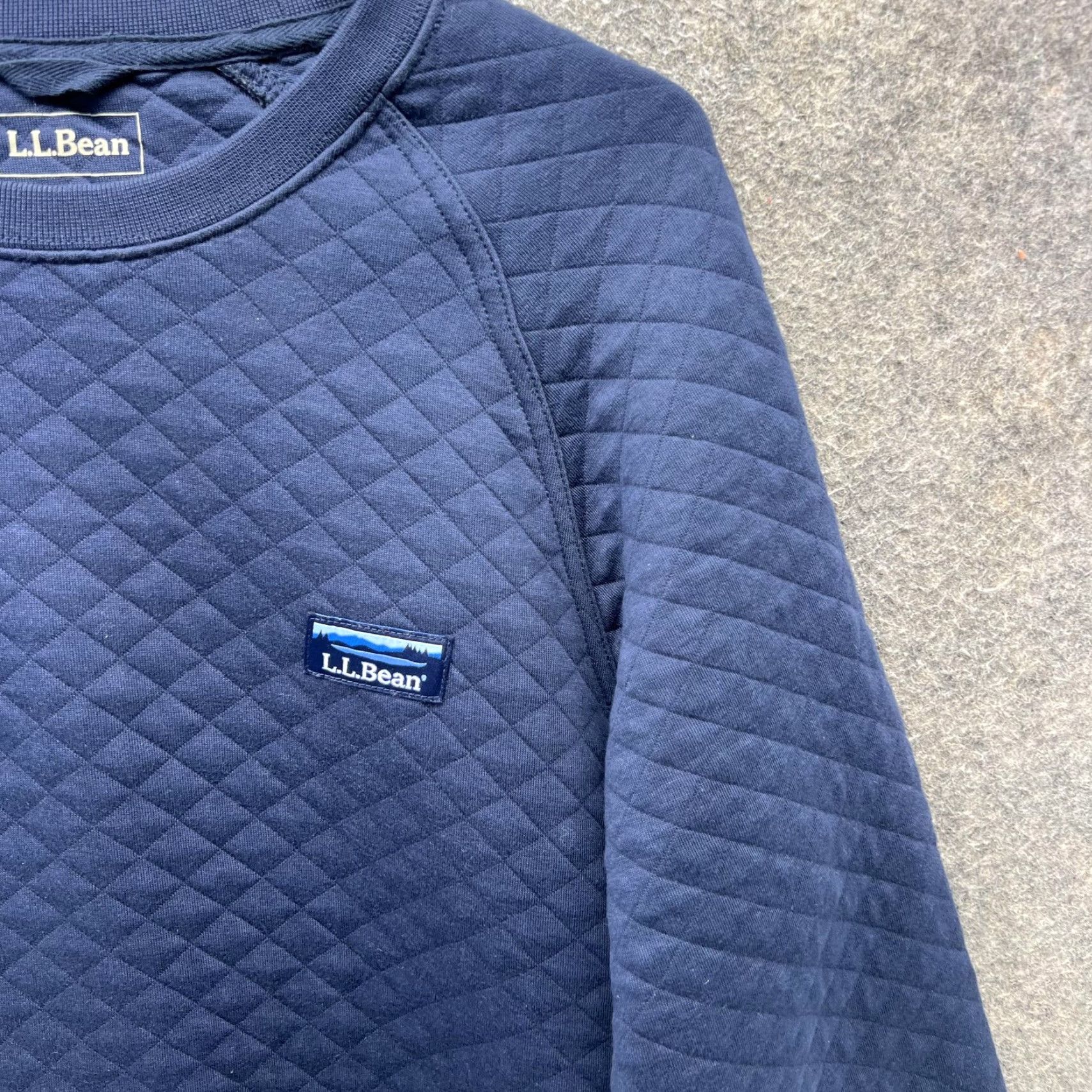 Vintage VINTAGE L.L. Bean Sweatshirt Mens S Blue Quilted Crewneck Pullover Traditional Fit Size US S / EU 44-46 / 1 - 4 Thumbnail